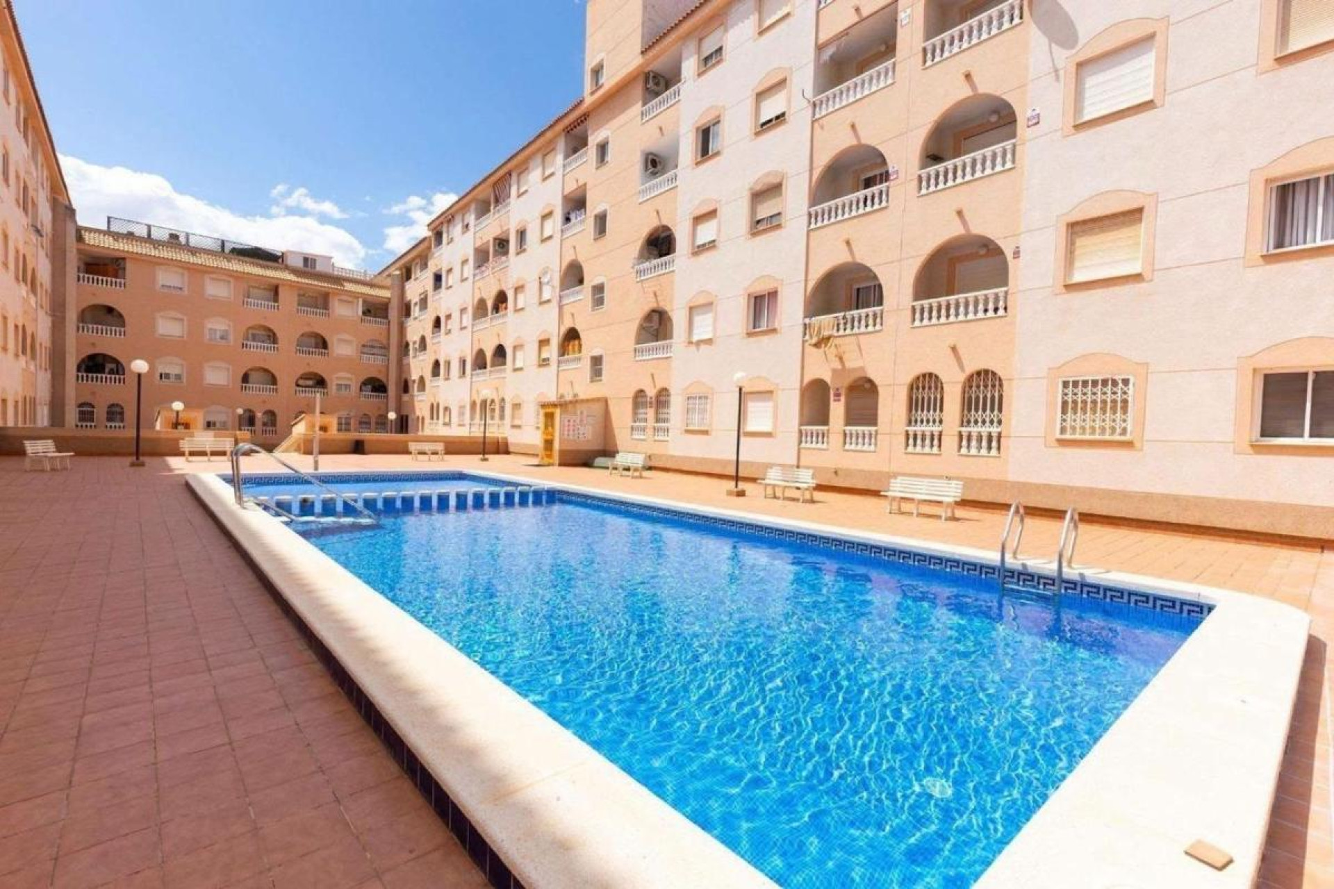 Resale - Apartment  - Torrevieja - torrevieja