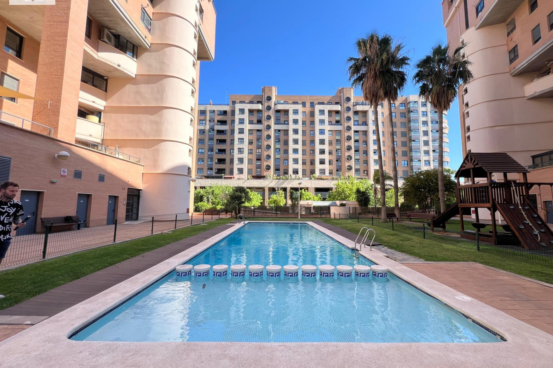 Resale - Apartment  - Valencia - Campanar