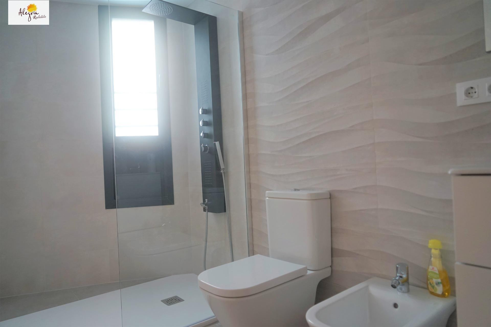 Resale - Apartment  - Valencia - Campanar