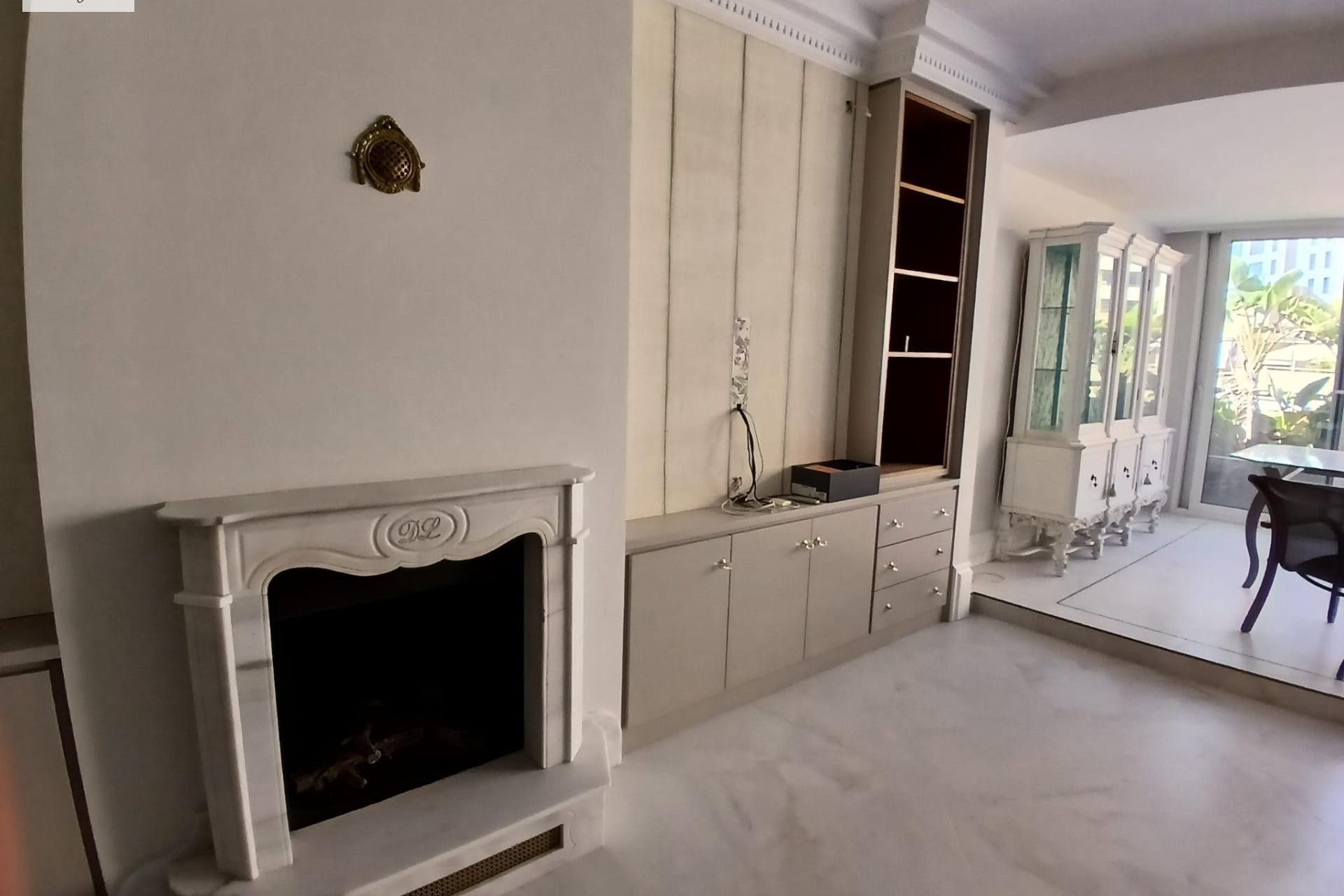 Resale - Apartment  - Valencia - Comunidad valenciana