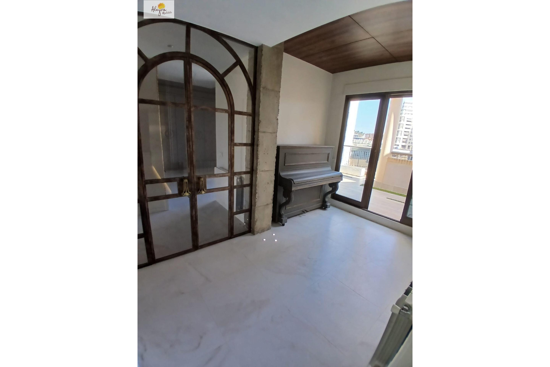 Resale - Apartment  - Valencia - Comunidad valenciana