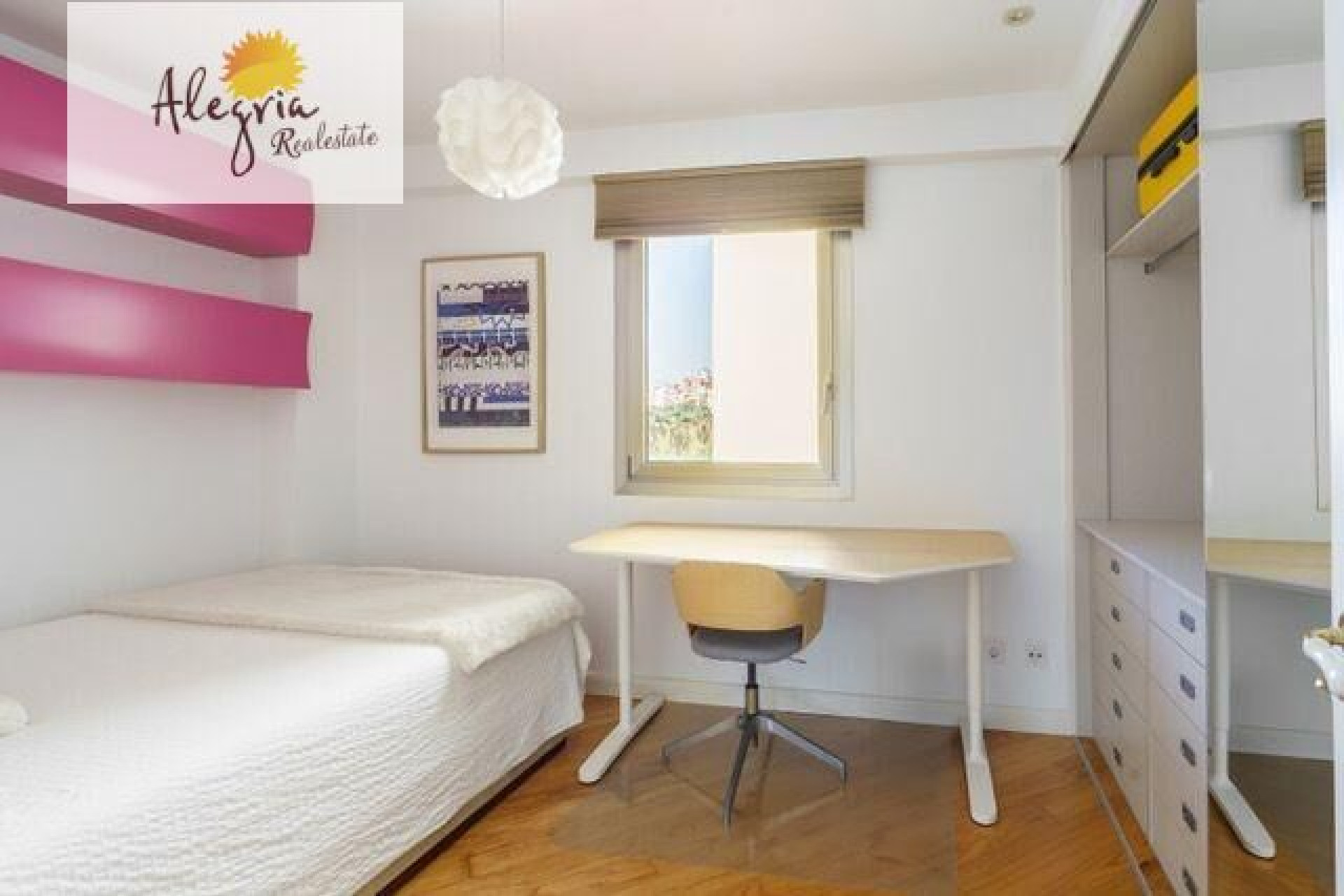 Resale - Apartment  - Valencia - En Corts