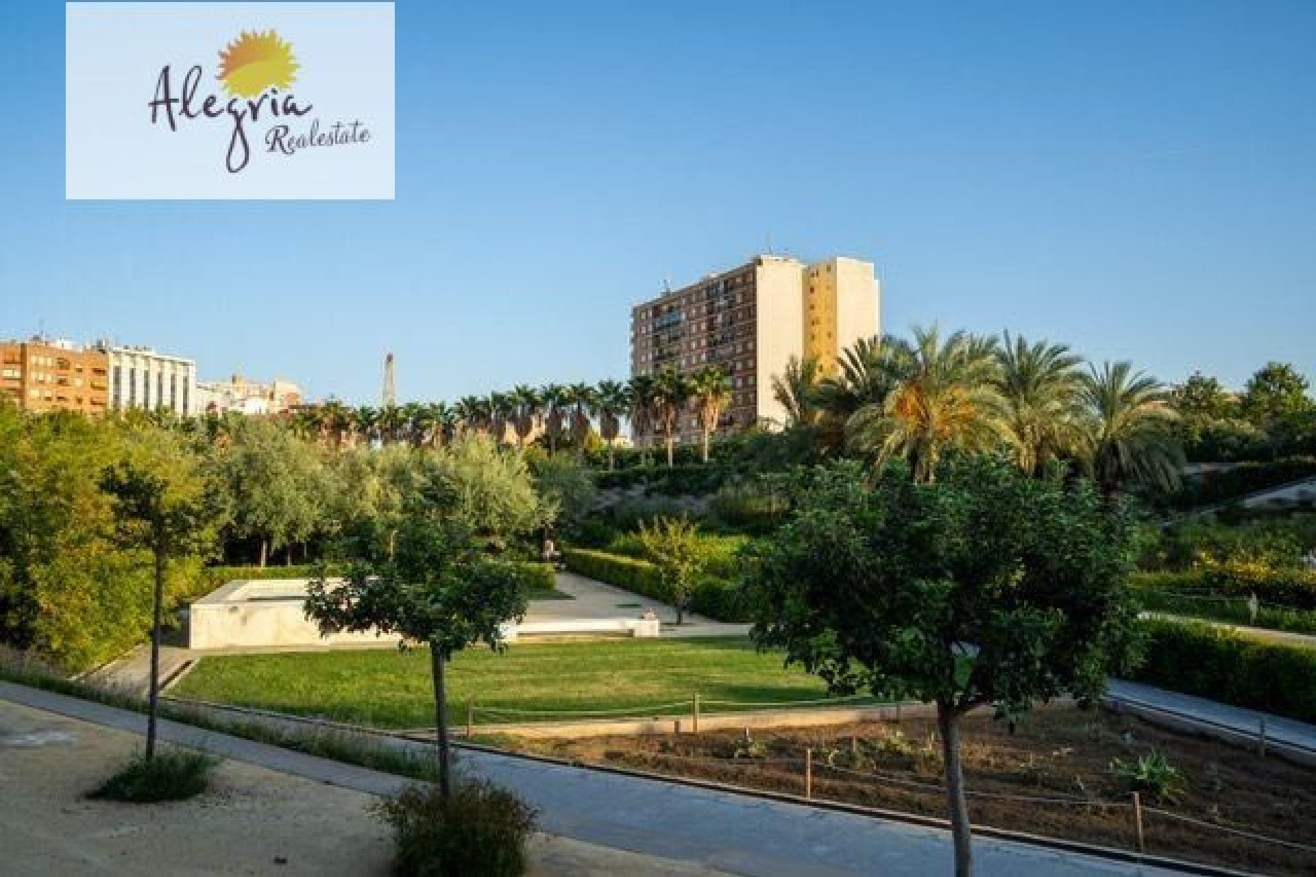 Resale - Apartment  - Valencia - En Corts