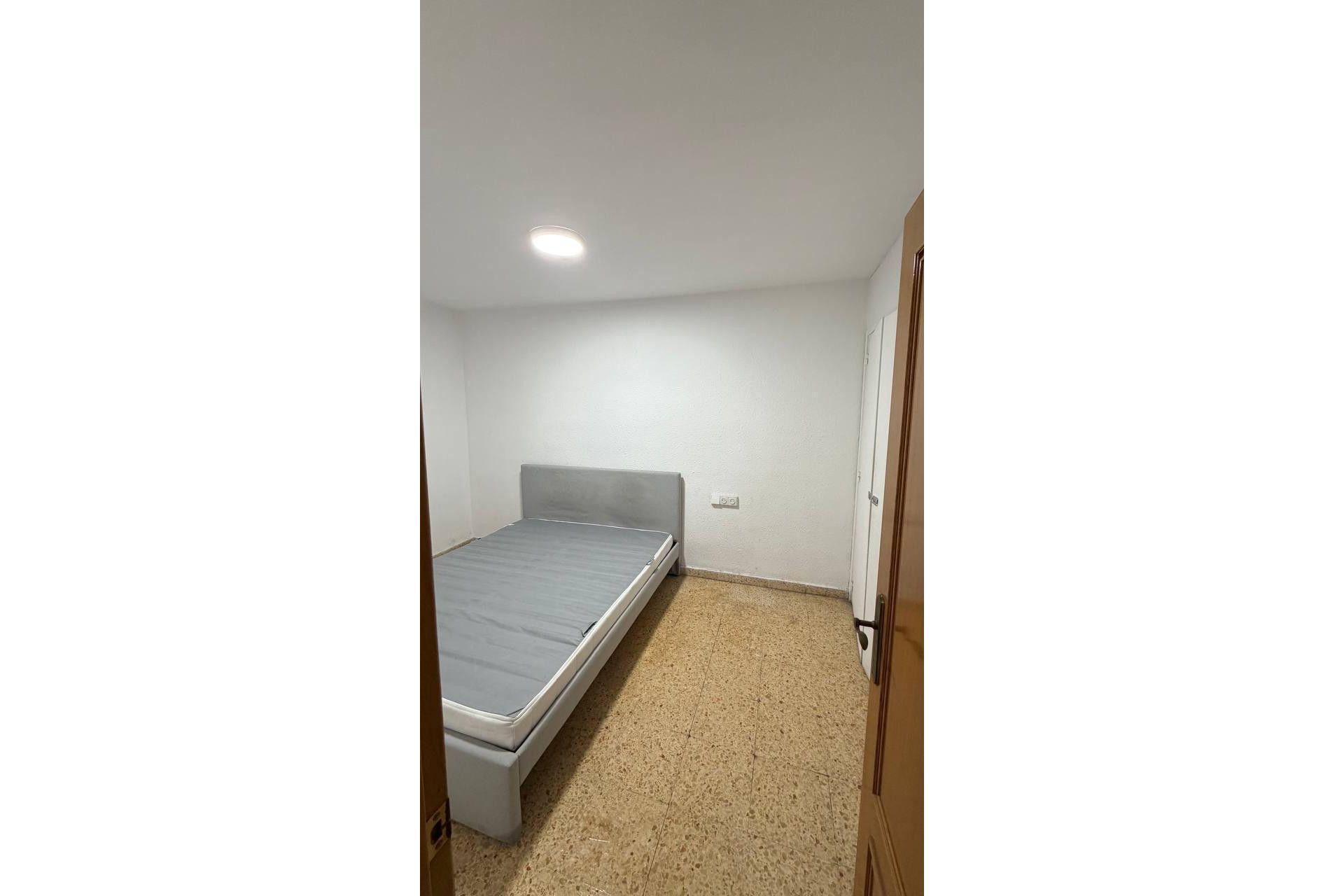 Resale - Apartment  - Valencia - Mont-Olivet