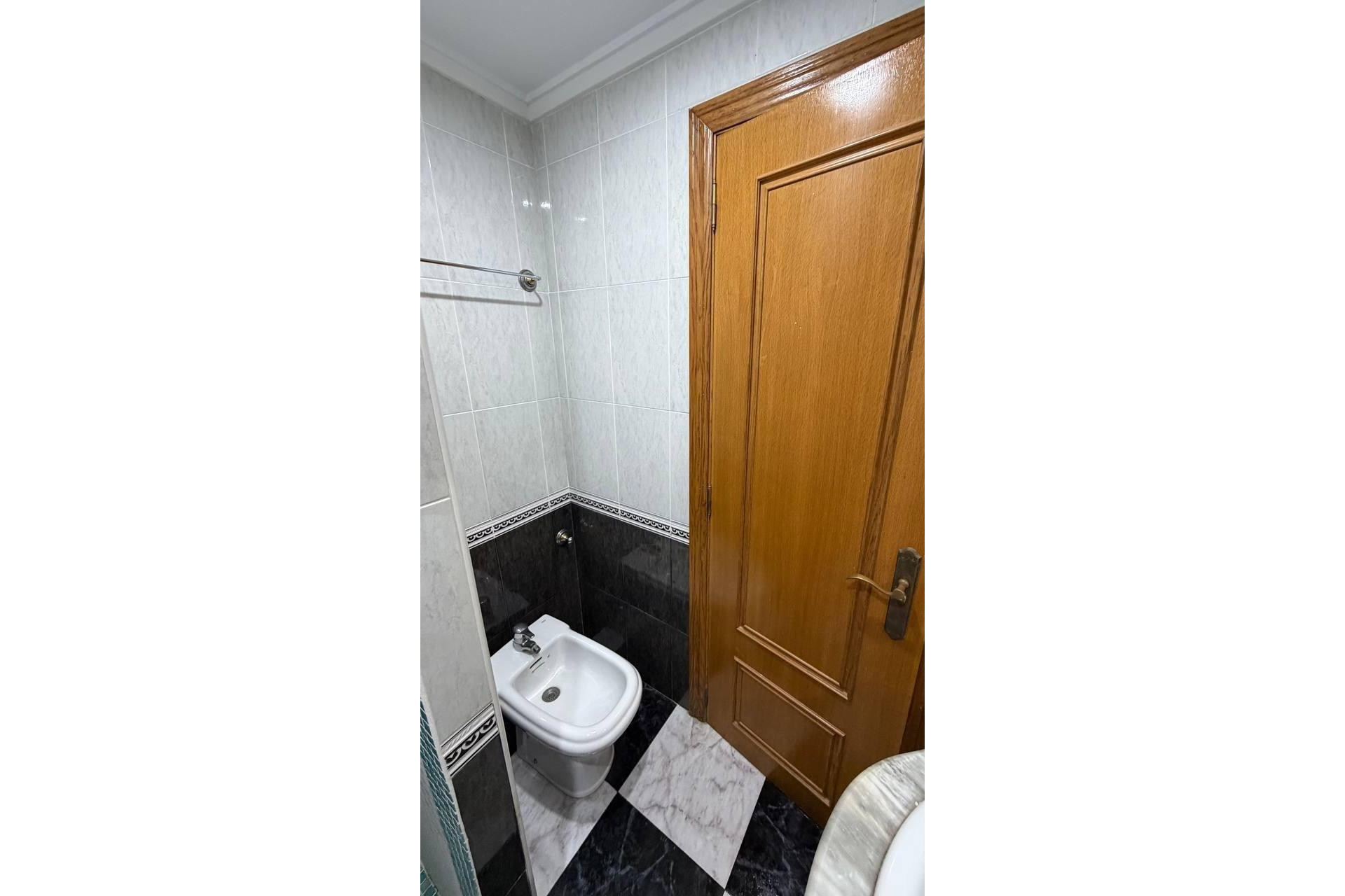 Resale - Apartment  - Valencia - Mont-Olivet