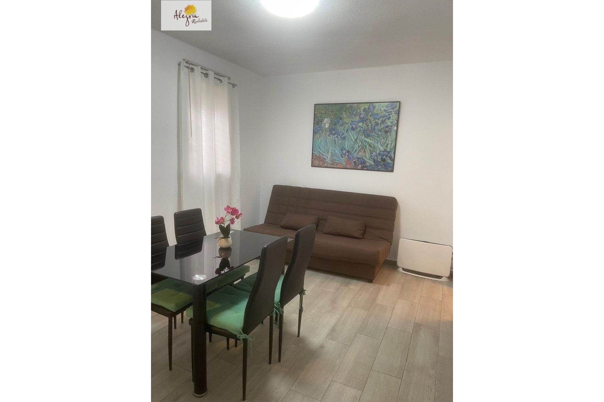 Resale - Apartment  - Valencia - Nou Moles