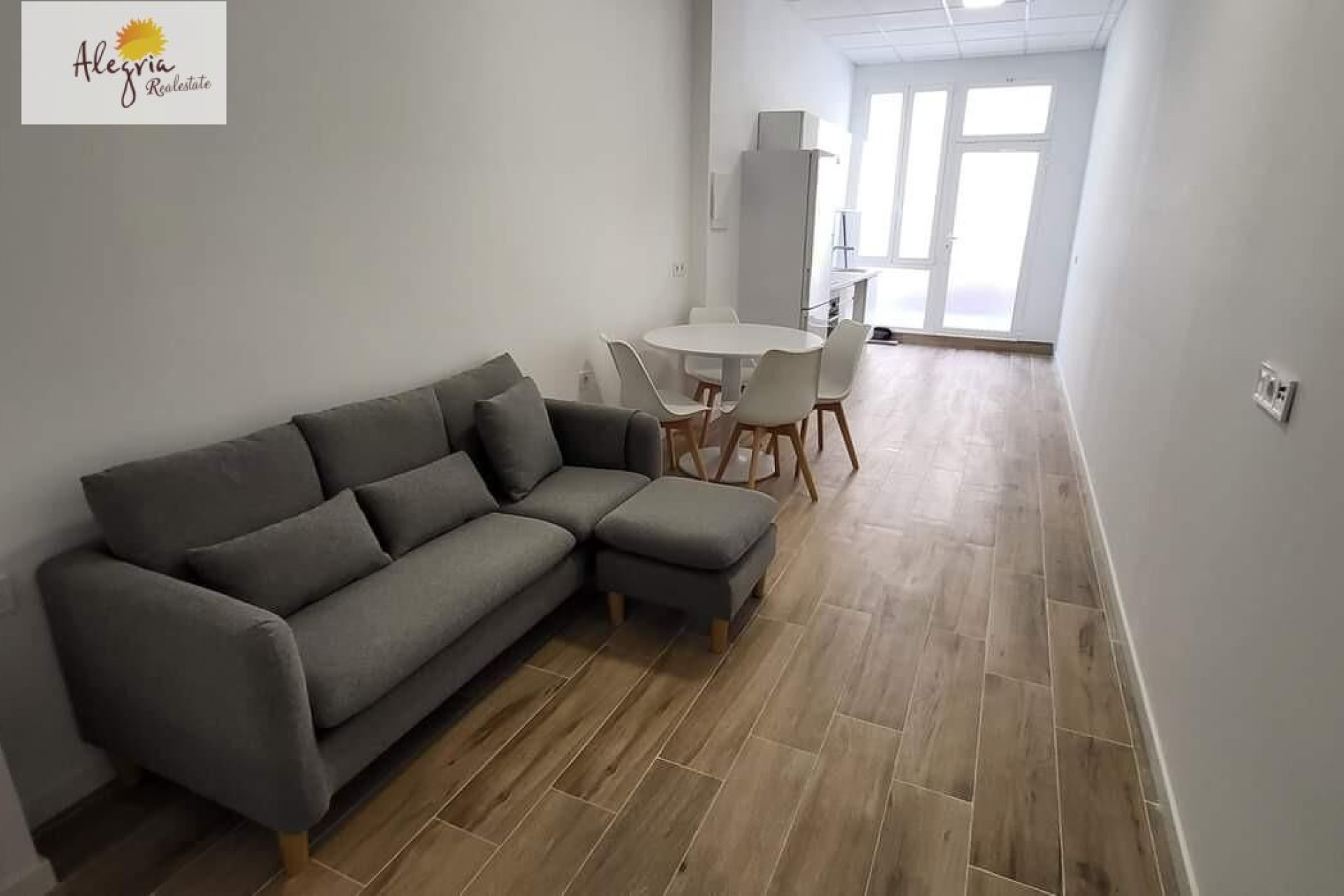 Resale - Apartment  - Valencia - Torrefiel