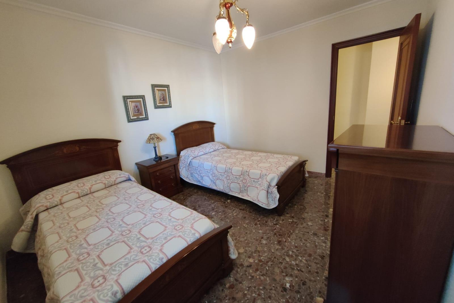 Resale - Apartment  - Villajoyosa - 2a linea