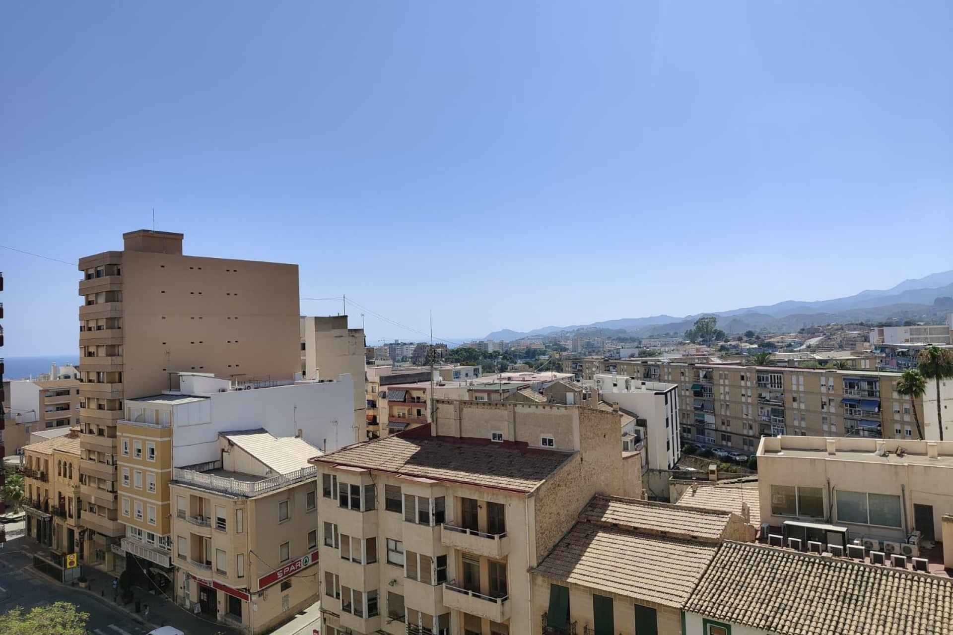 Resale - Apartment  - Villajoyosa - 2a linea