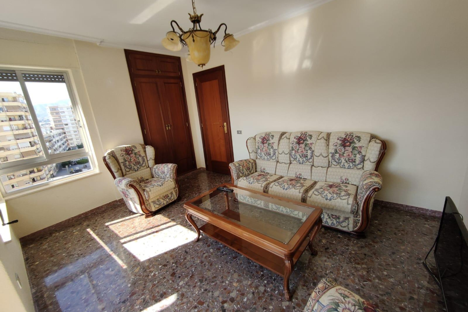 Resale - Apartment  - Villajoyosa - 2a linea