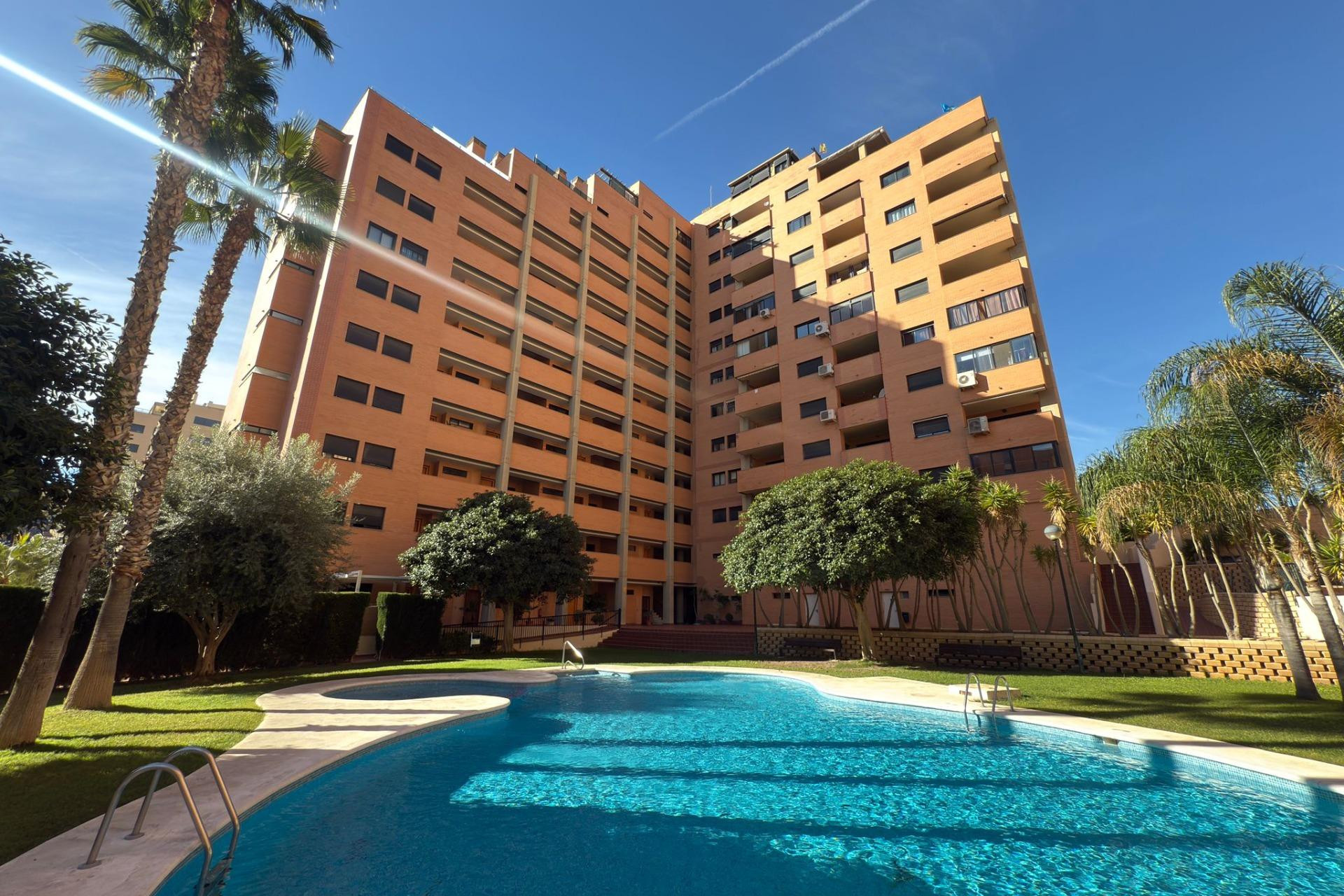 Resale - Apartment  - Villajoyosa - Cala Palmera - Atrium