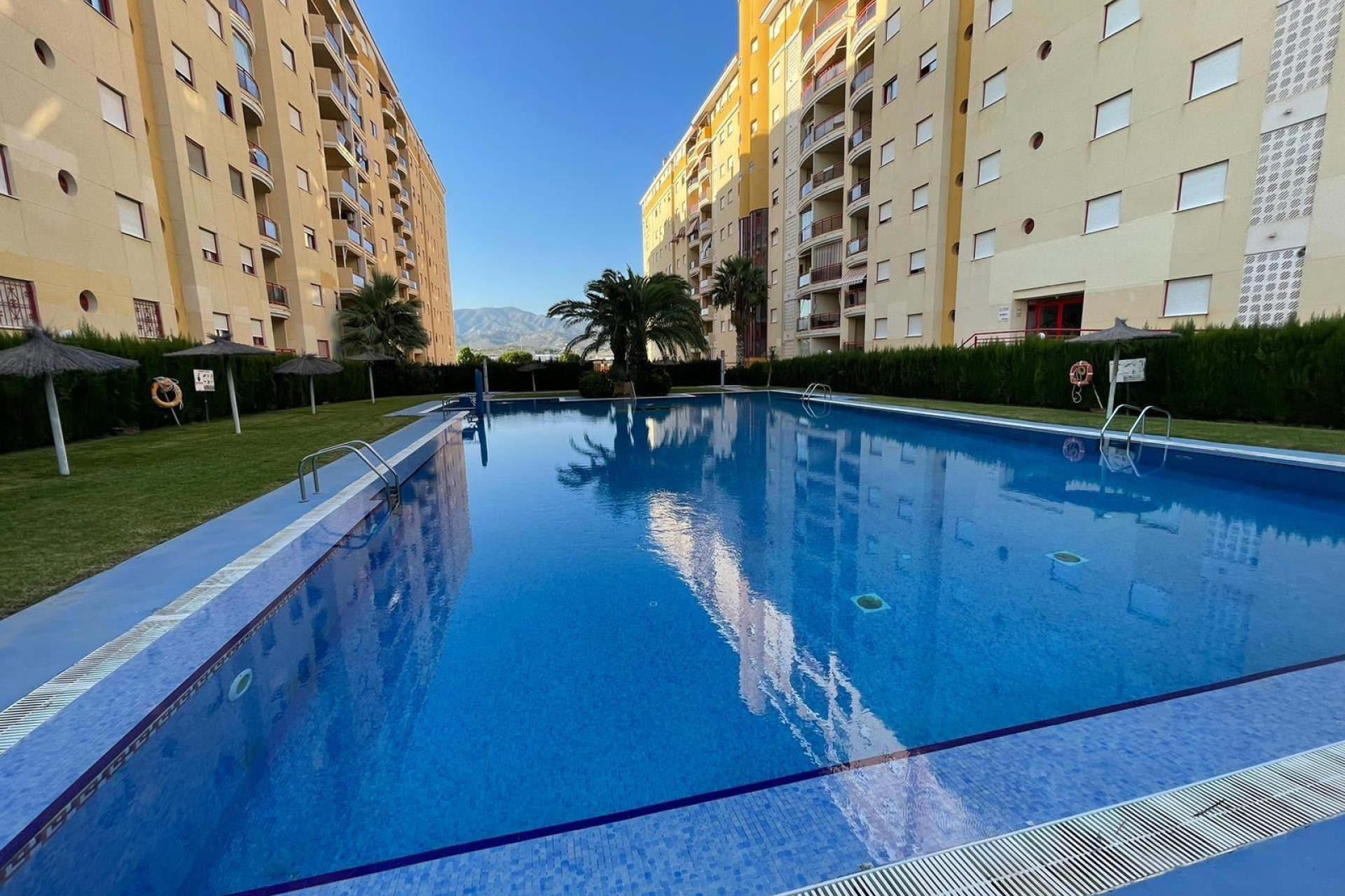 Resale - Apartment  - Villajoyosa - Playas Del Torres