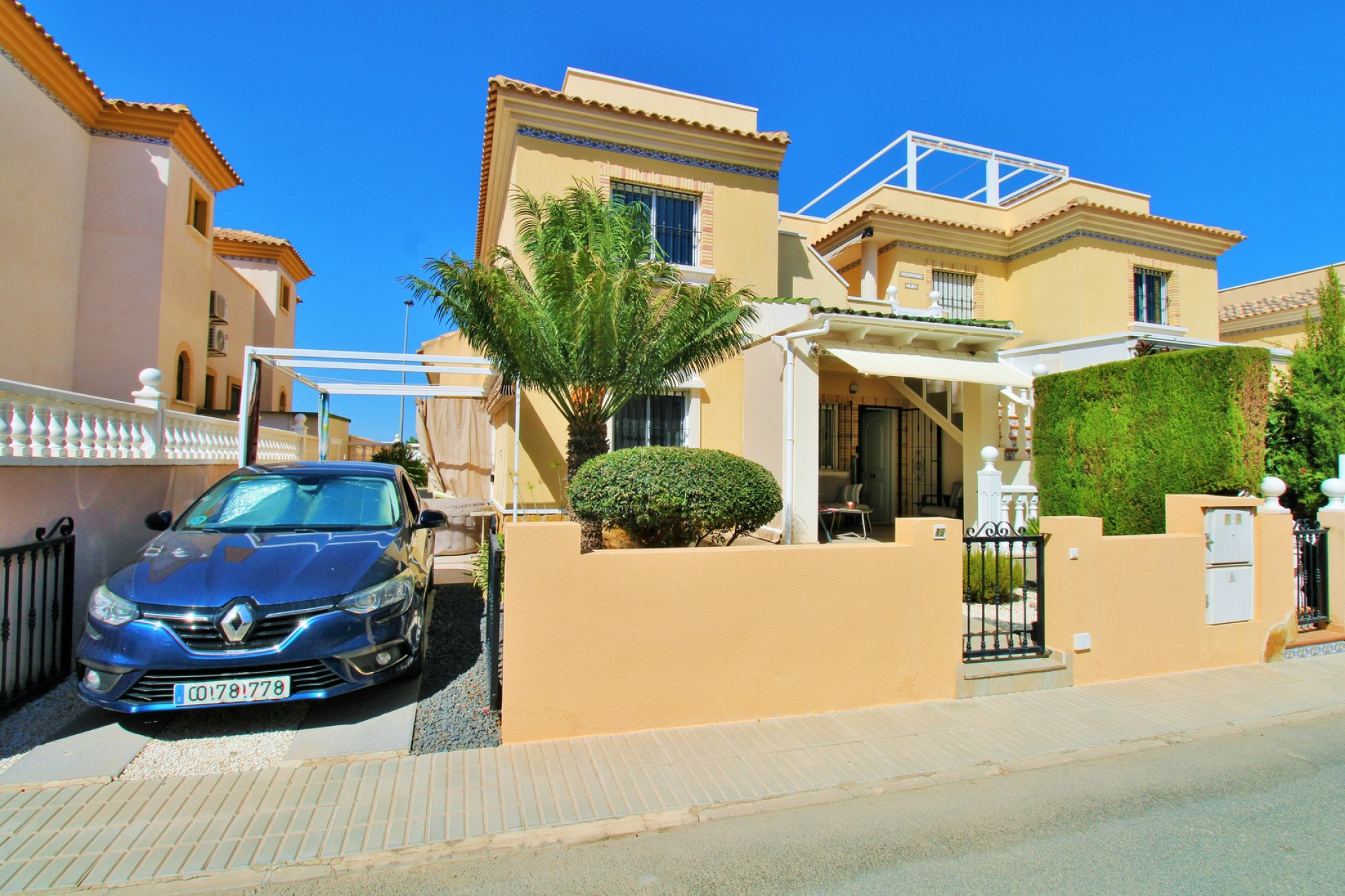 Resale - Apartment  - Villamartin - Los Dolses