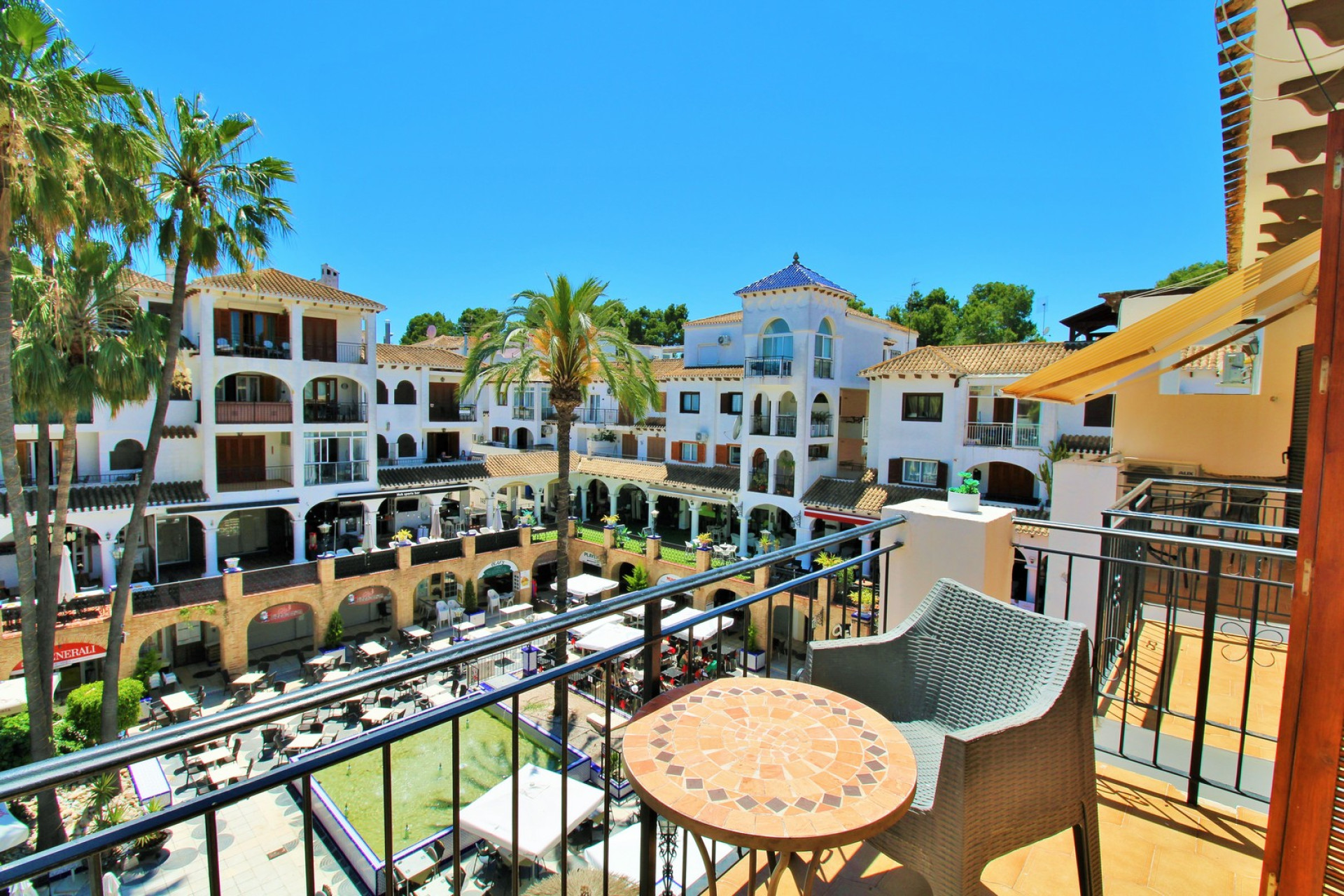 Resale - Apartment  - Villamartin