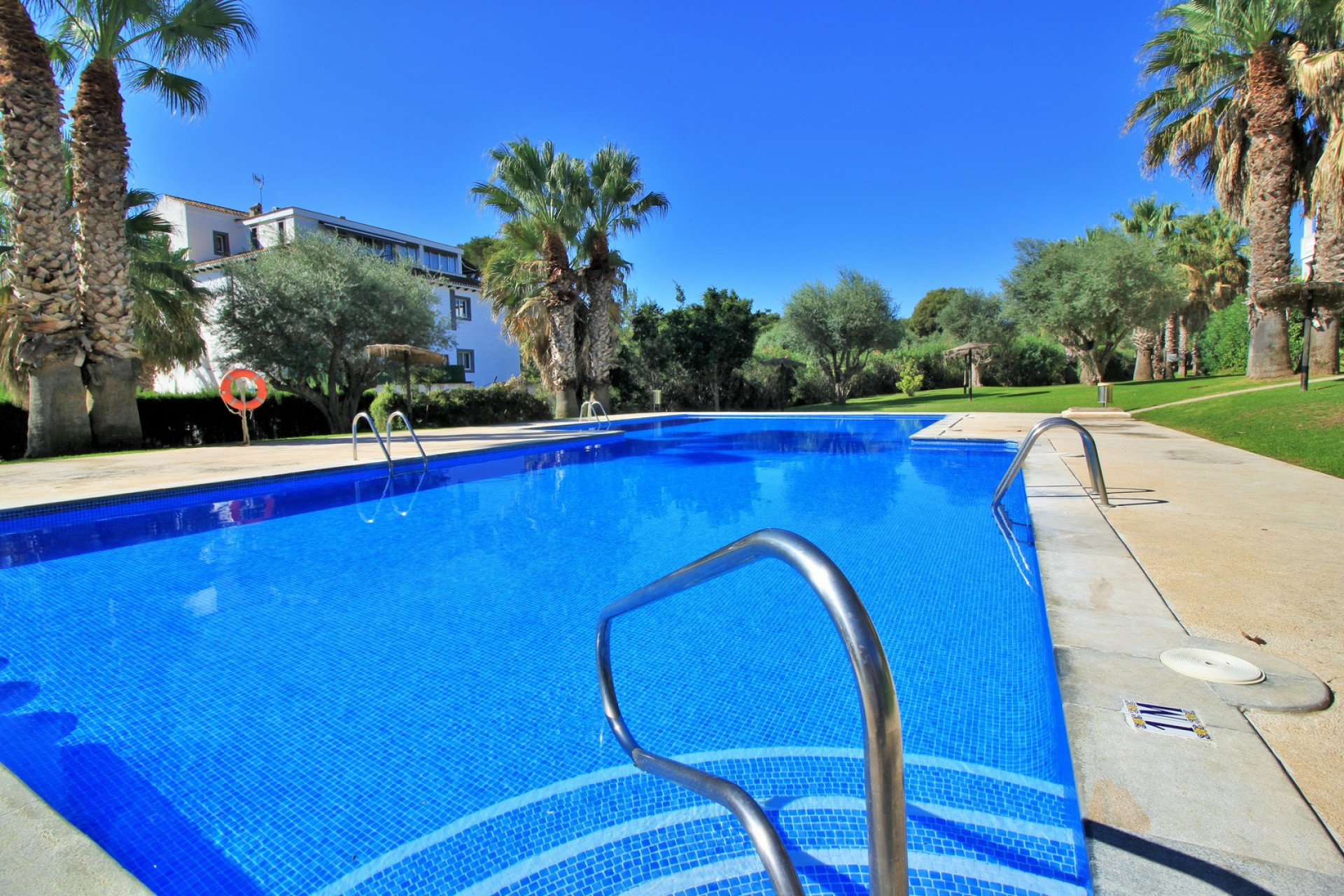 Resale - Apartment  - Villamartin