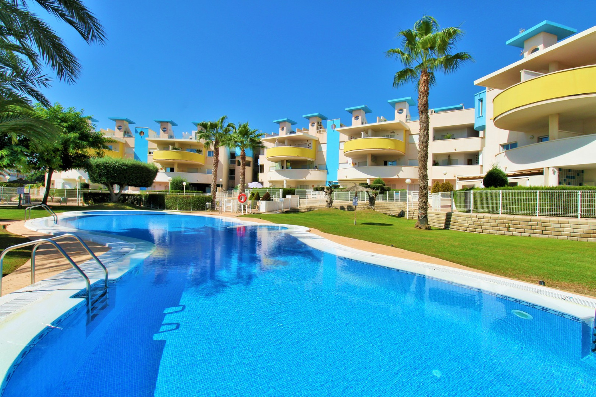Resale - Apartment  - Villamartin