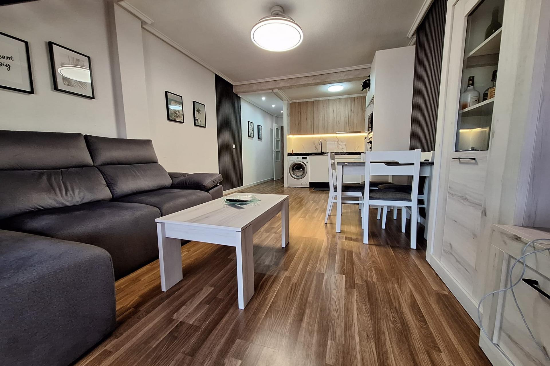 Resale - Ático Dúplex - Torrevieja - Centro