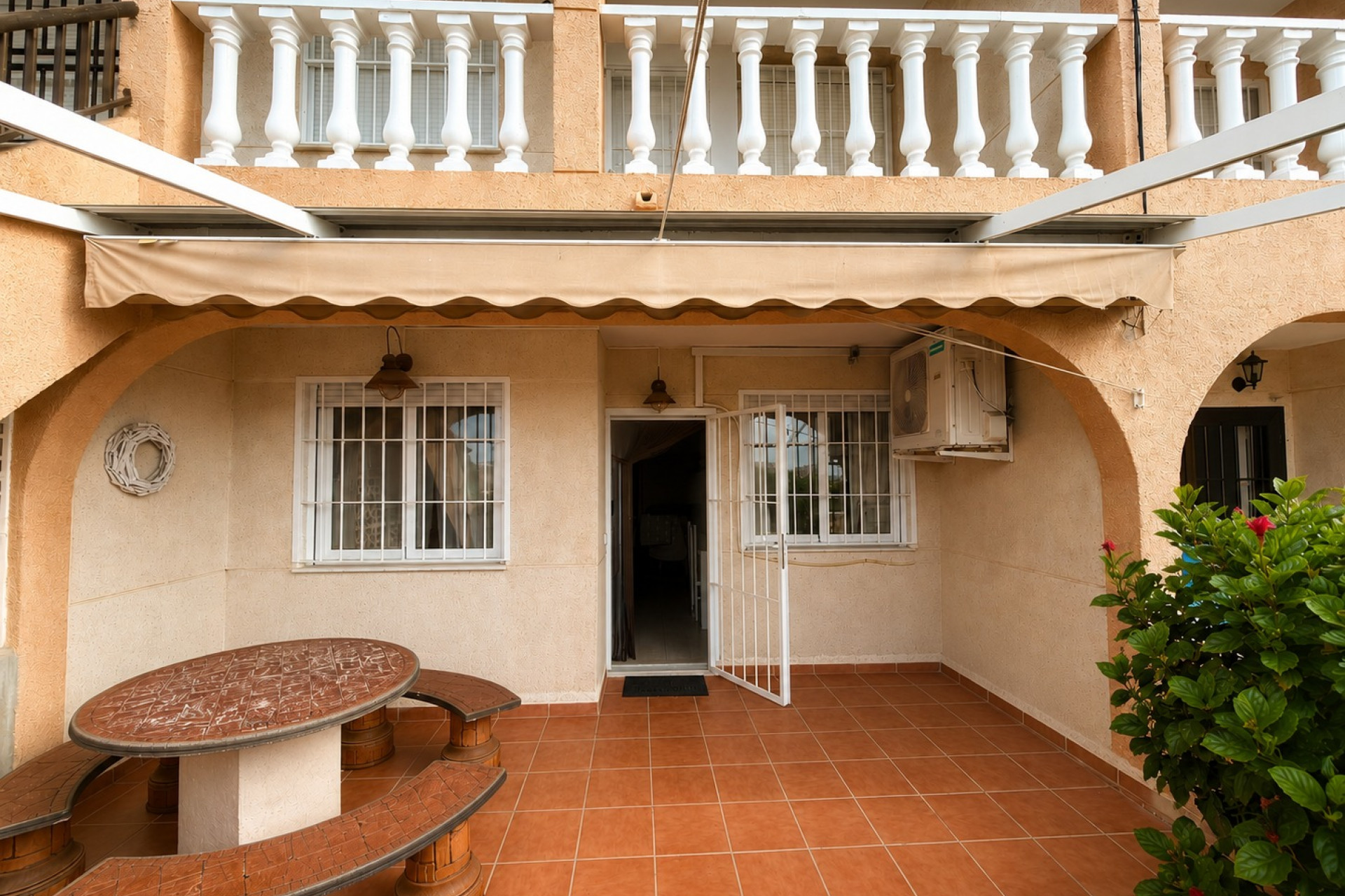 Resale - Bungalow - La Mata, Torrevieja