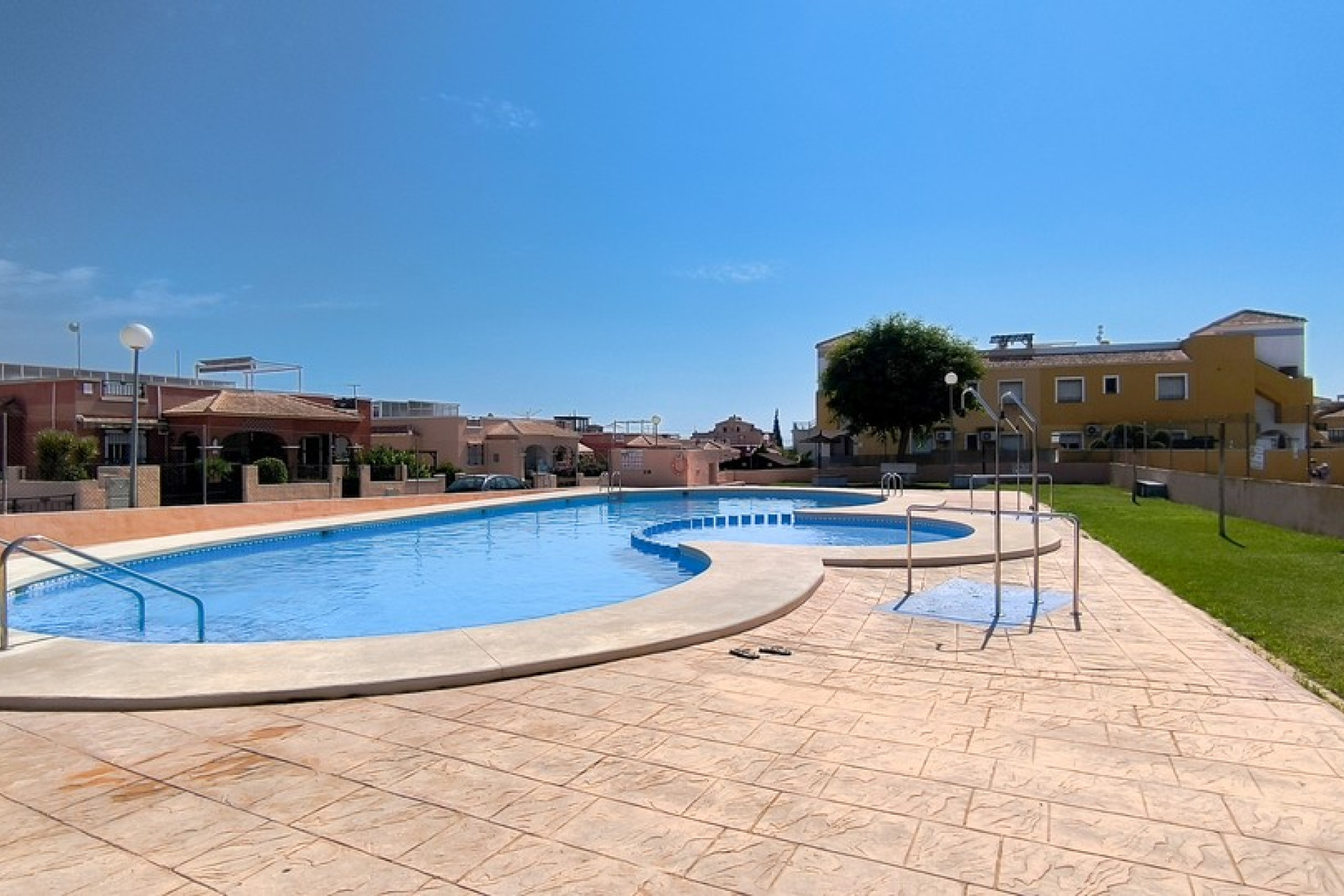 Resale - Bungalow - Los Montesinos - La Herrada