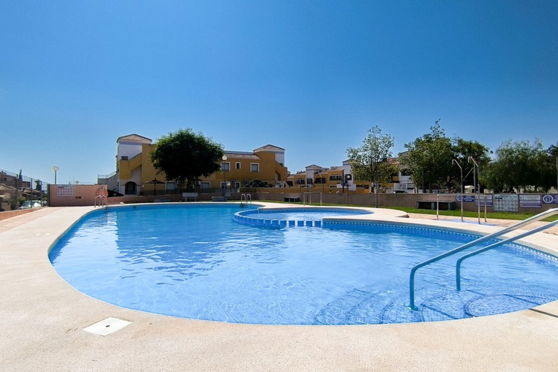 Resale - Bungalow - Los Montesinos - La Herrada