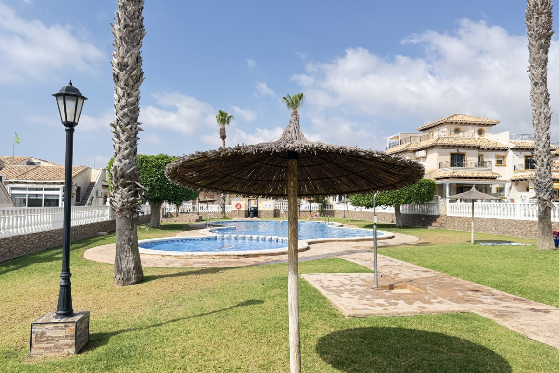 Resale - Bungalow - Orihuela Costa - La Zenia