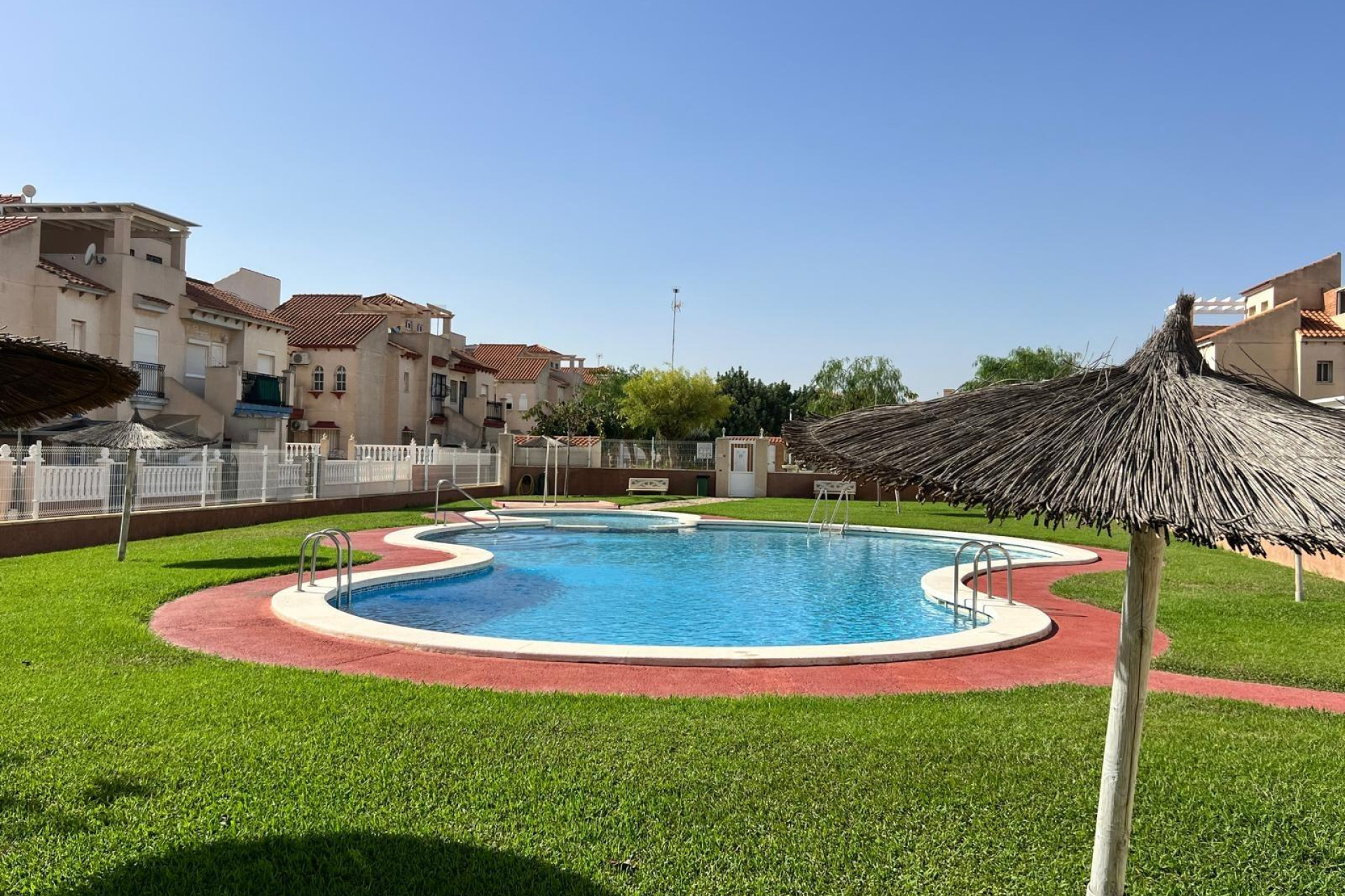 Resale - Bungalow - Orihuela Costa - La Zenia