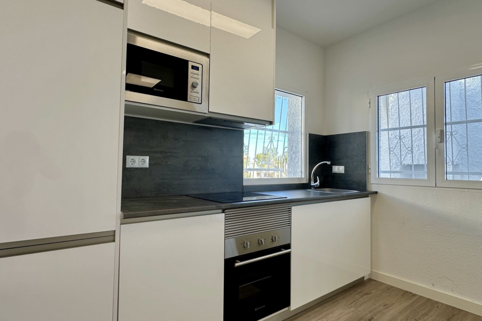 Resale - Bungalow - Orihuela Costa - Las Filipinas