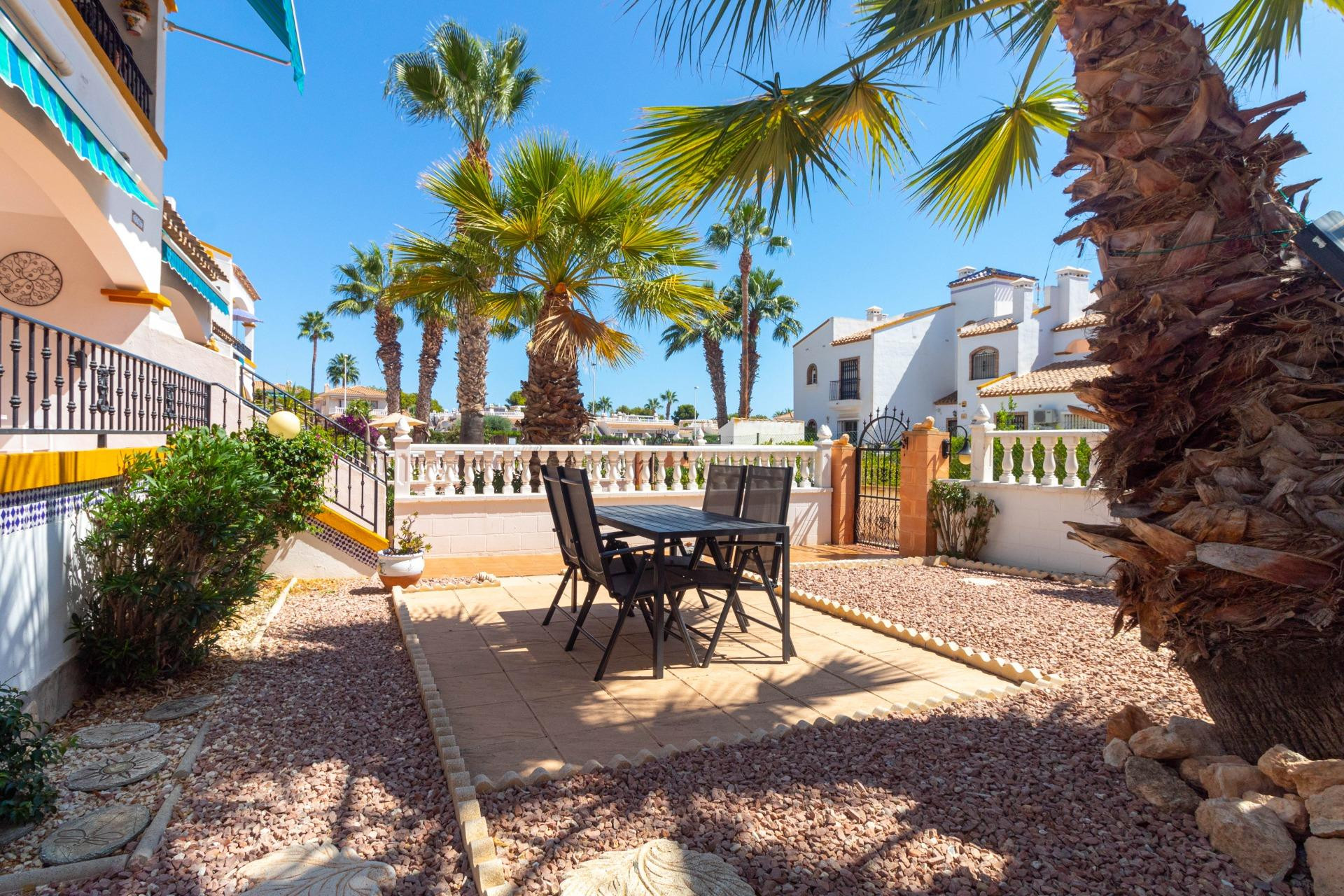 Resale - Bungalow - Orihuela Costa - Los Dolses