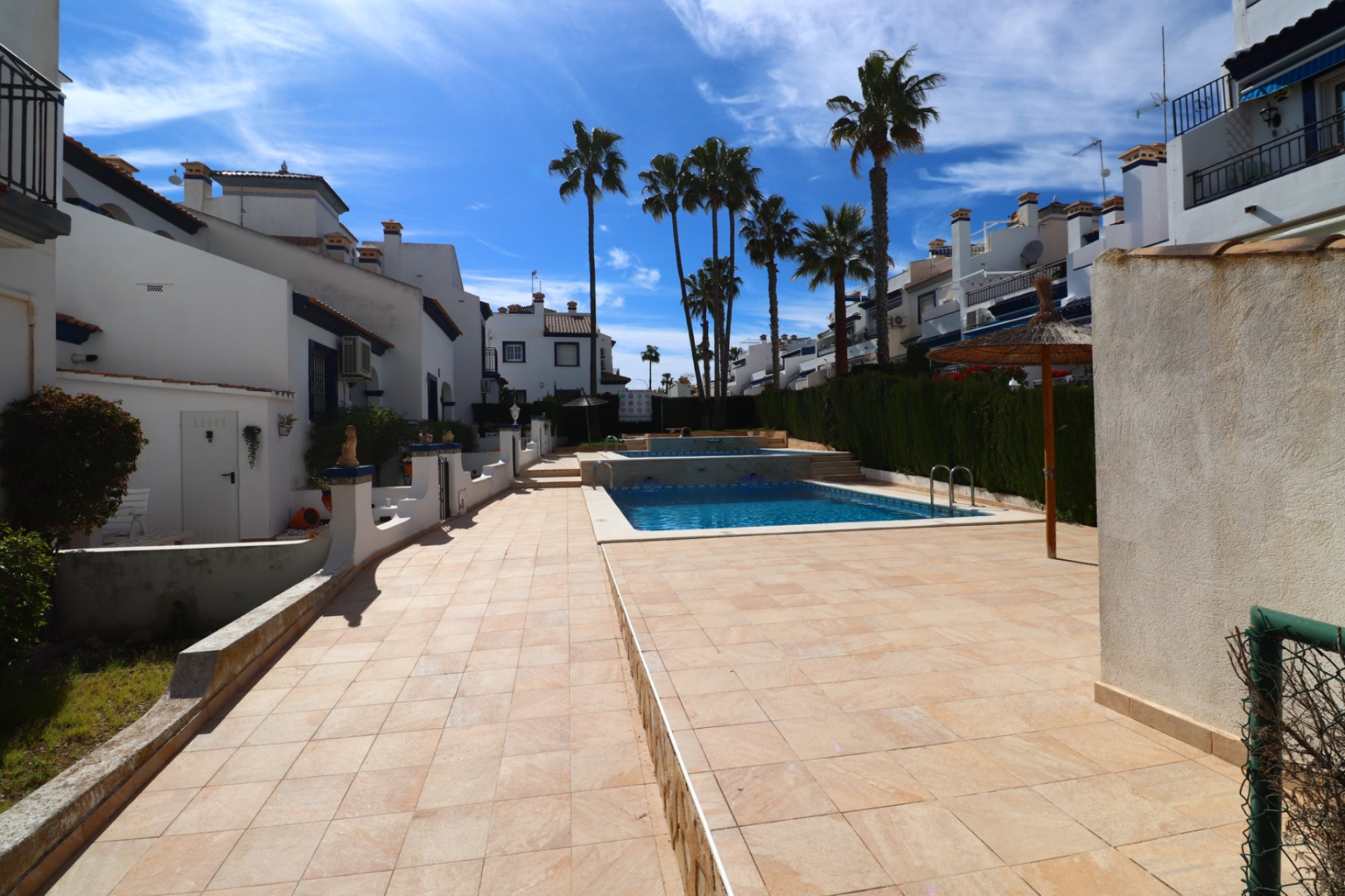 Resale - Bungalow - Orihuela Costa - Villamartin