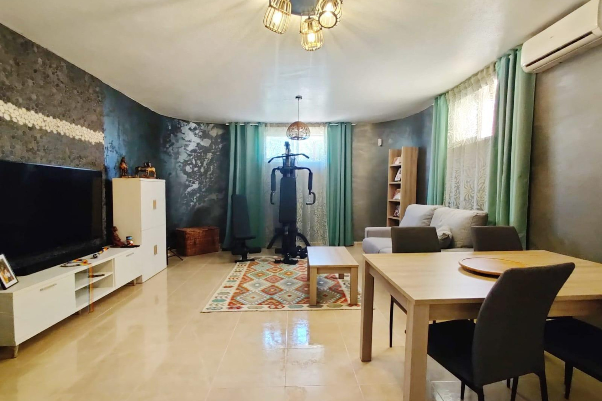 Resale - Bungalow - San Miguel de Salinas - Residencial los flamencos