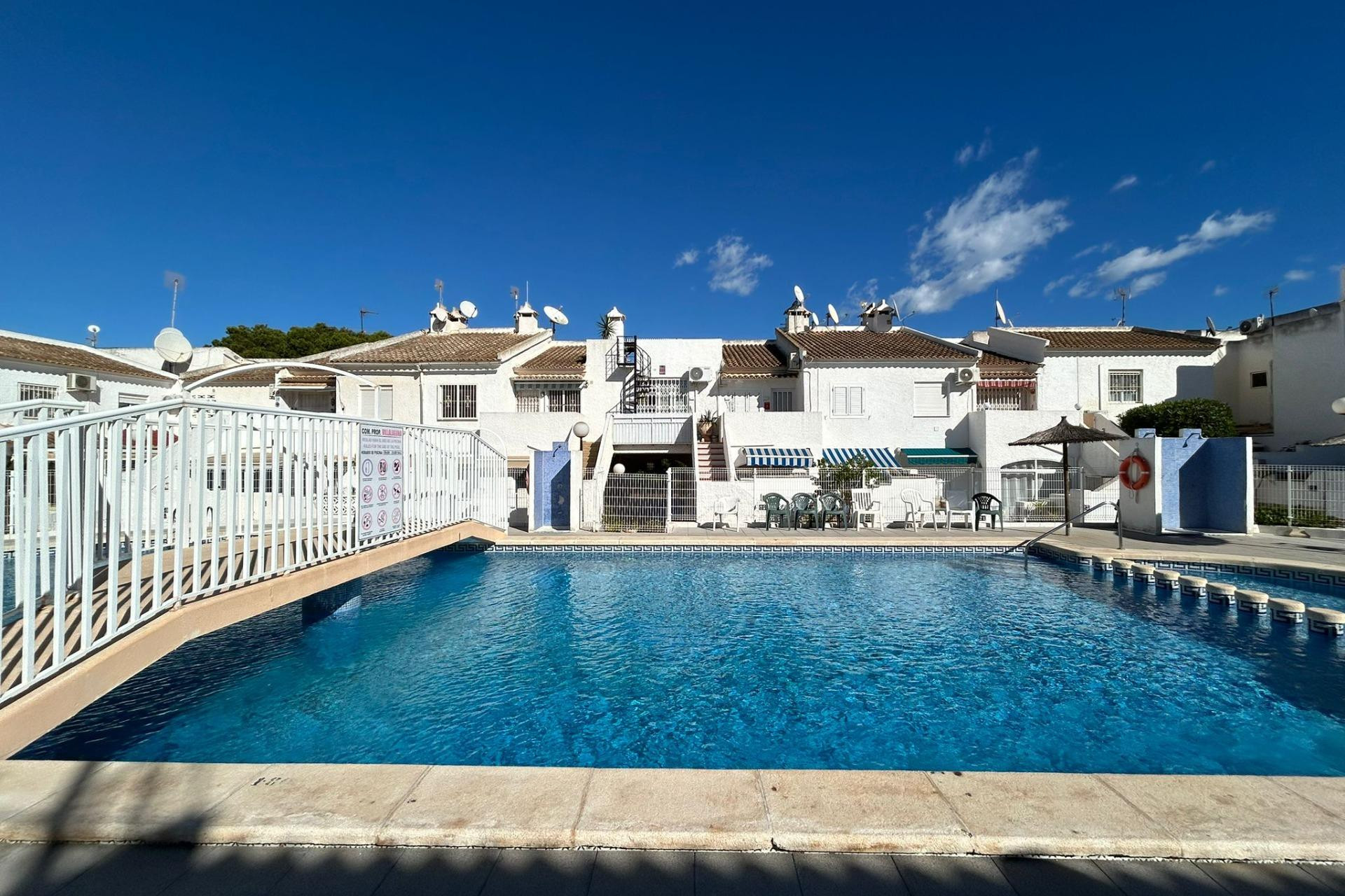 Resale - Bungalow - Torrevieja - La Siesta - El Salado - Torreta