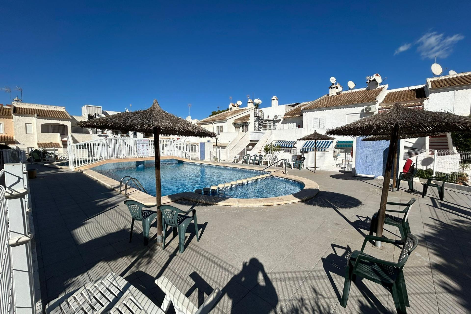 Resale - Bungalow - Torrevieja - La Siesta - El Salado - Torreta
