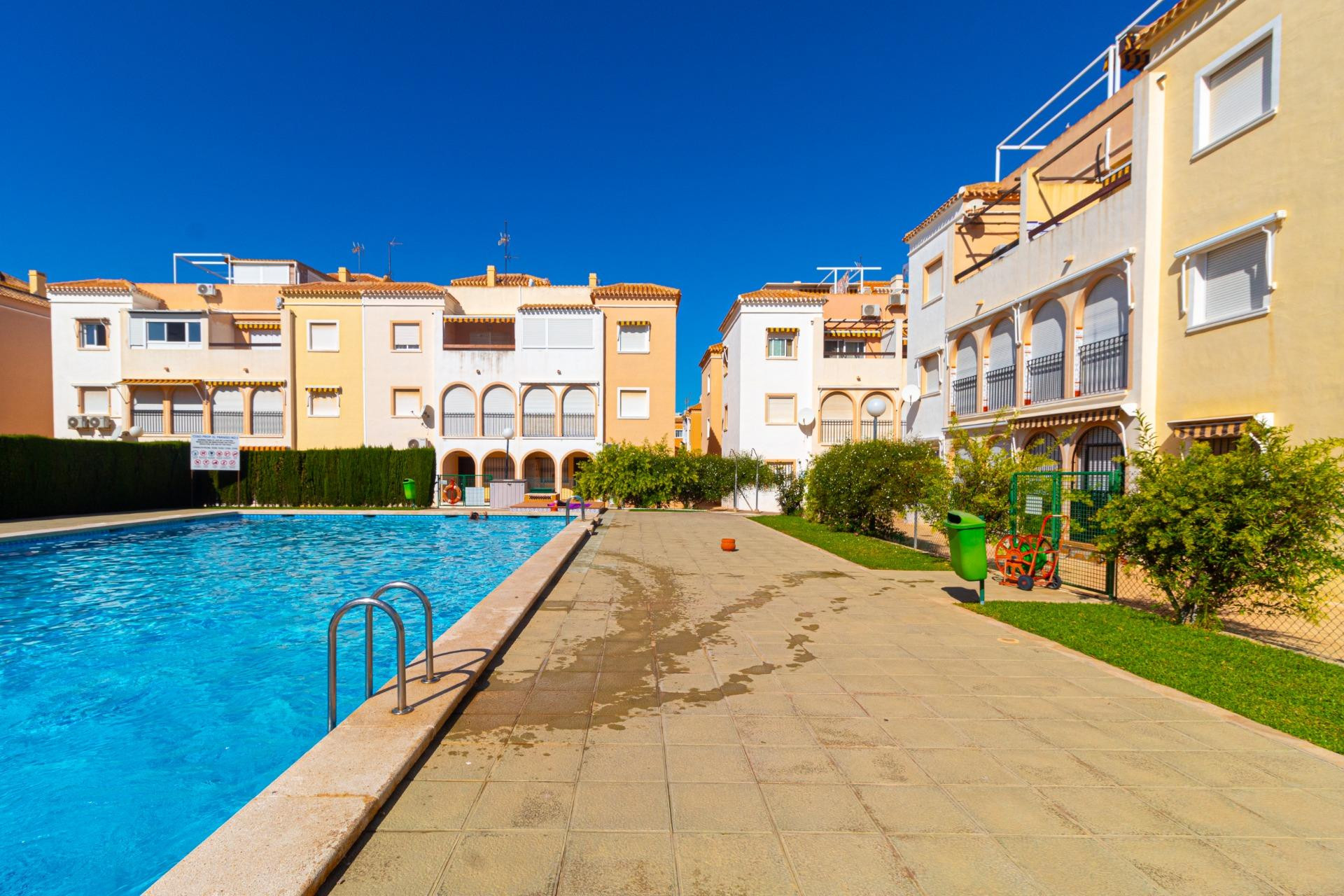 Resale - Bungalow - Torrevieja - Playa de los Naufragos