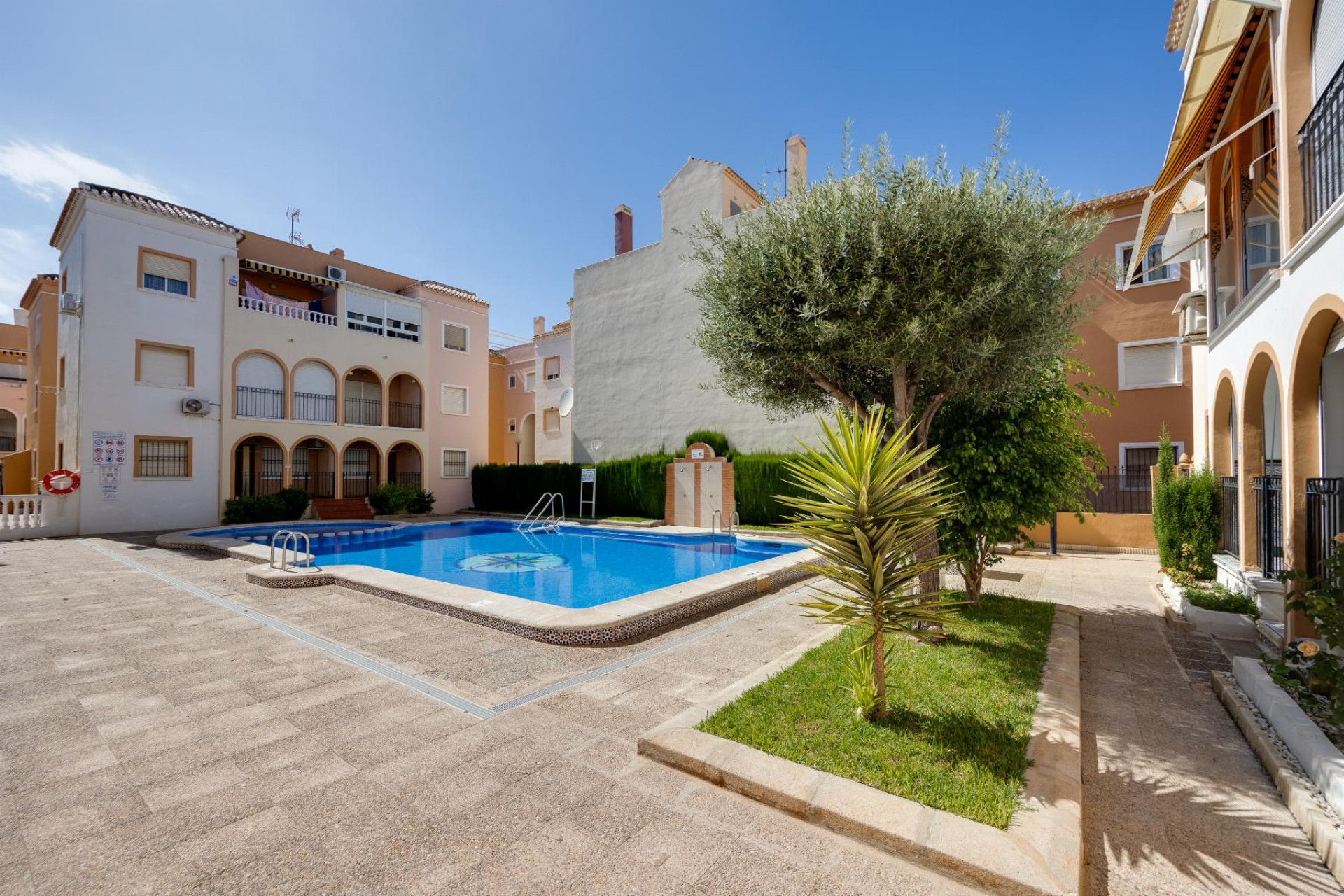 Resale - Bungalow - Torrevieja - playa de los naufragos