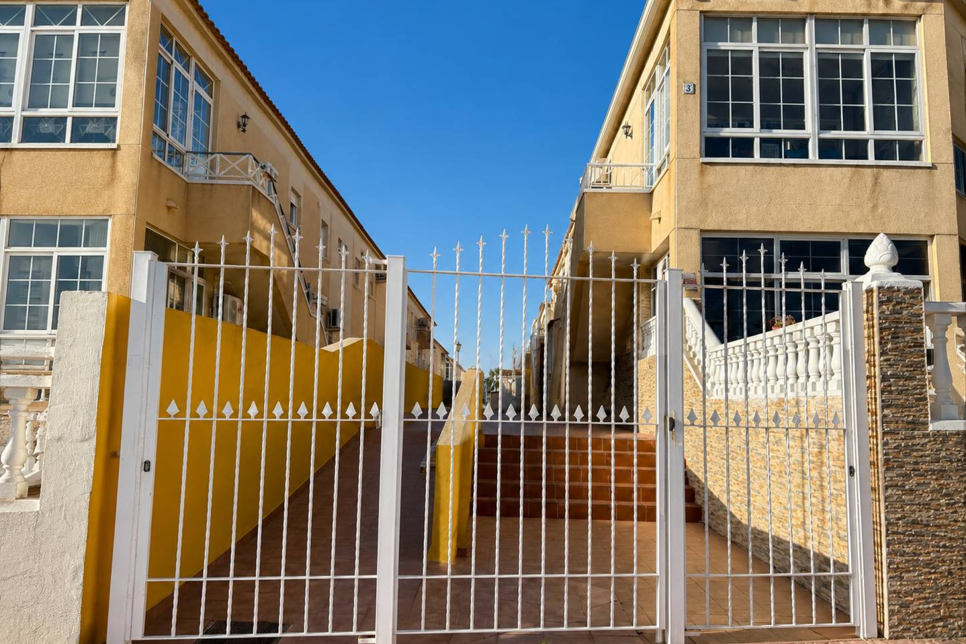 Resale - Bungalow - Torrevieja