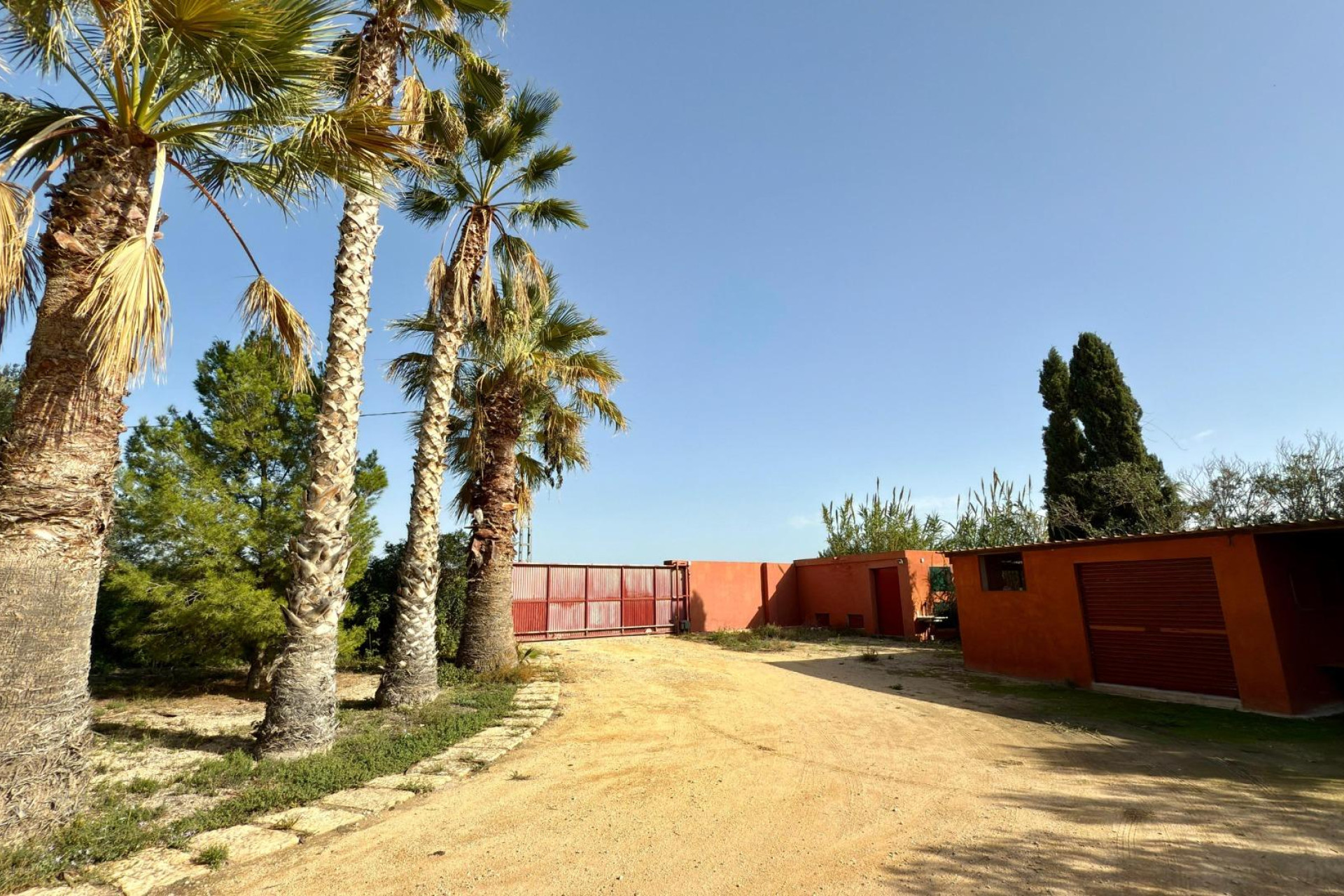 Resale - Casa con terreno - Agost - Partida Sol del Camp