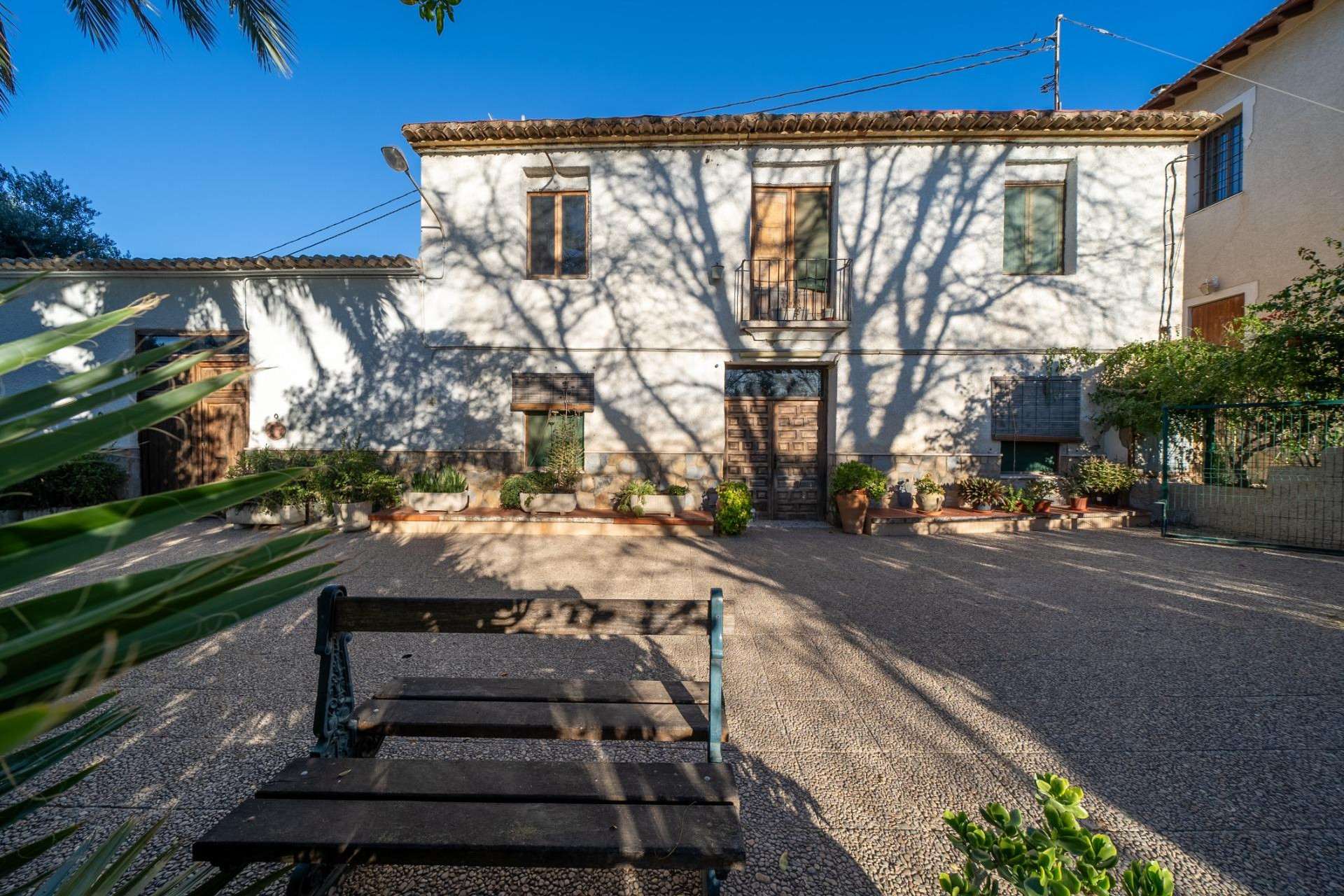 Resale - Casa con terreno - Mutxamel - Almajada-Ravel