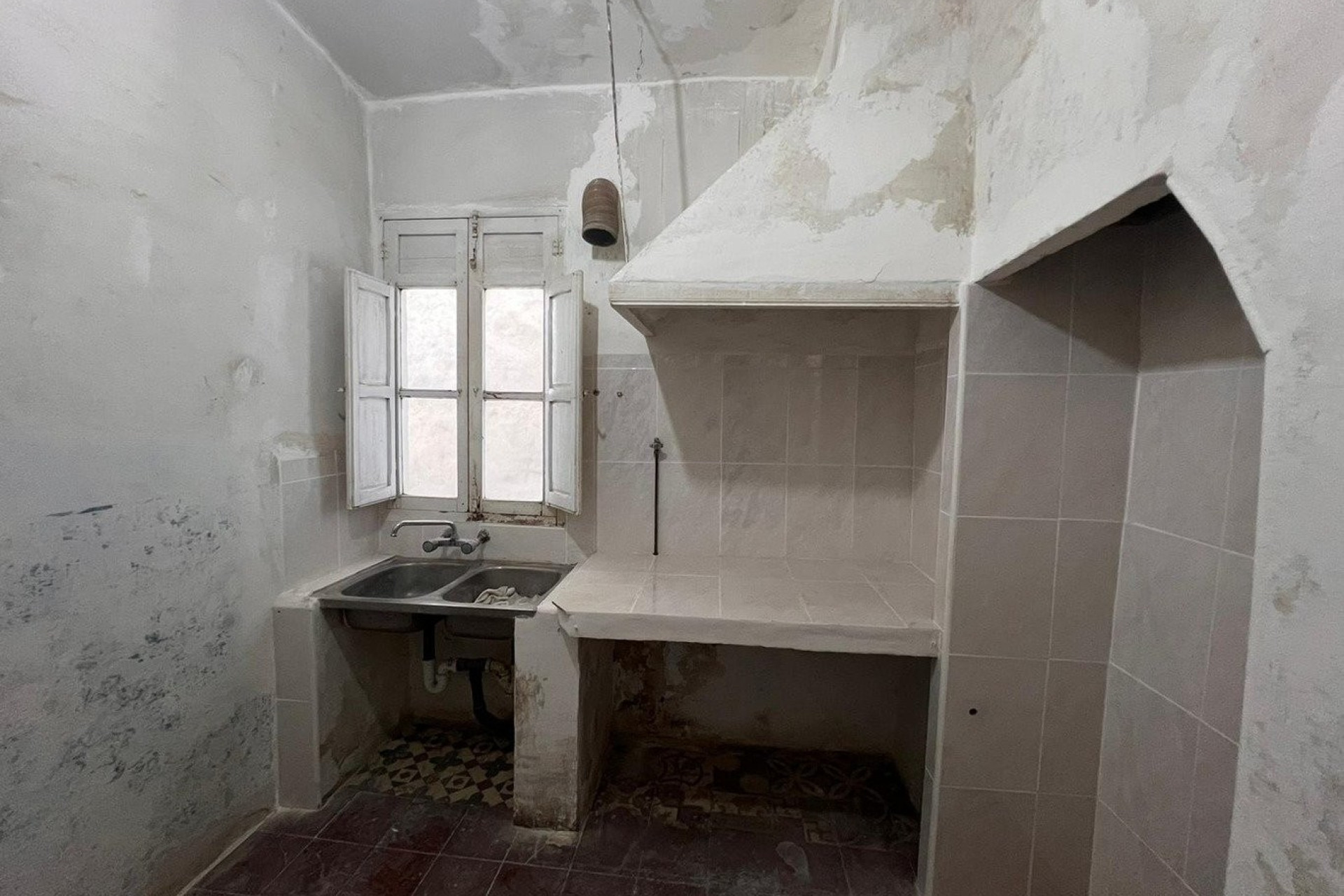 Resale - Casa de Pueblo - Callosa De Ensarrià