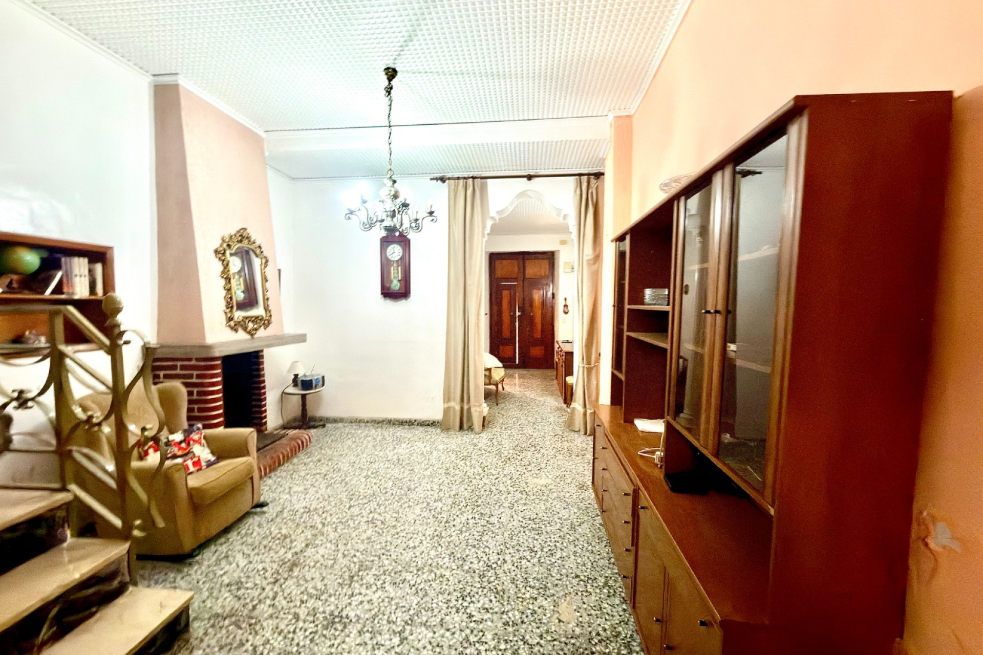 Resale - Casa de Pueblo - Vergel