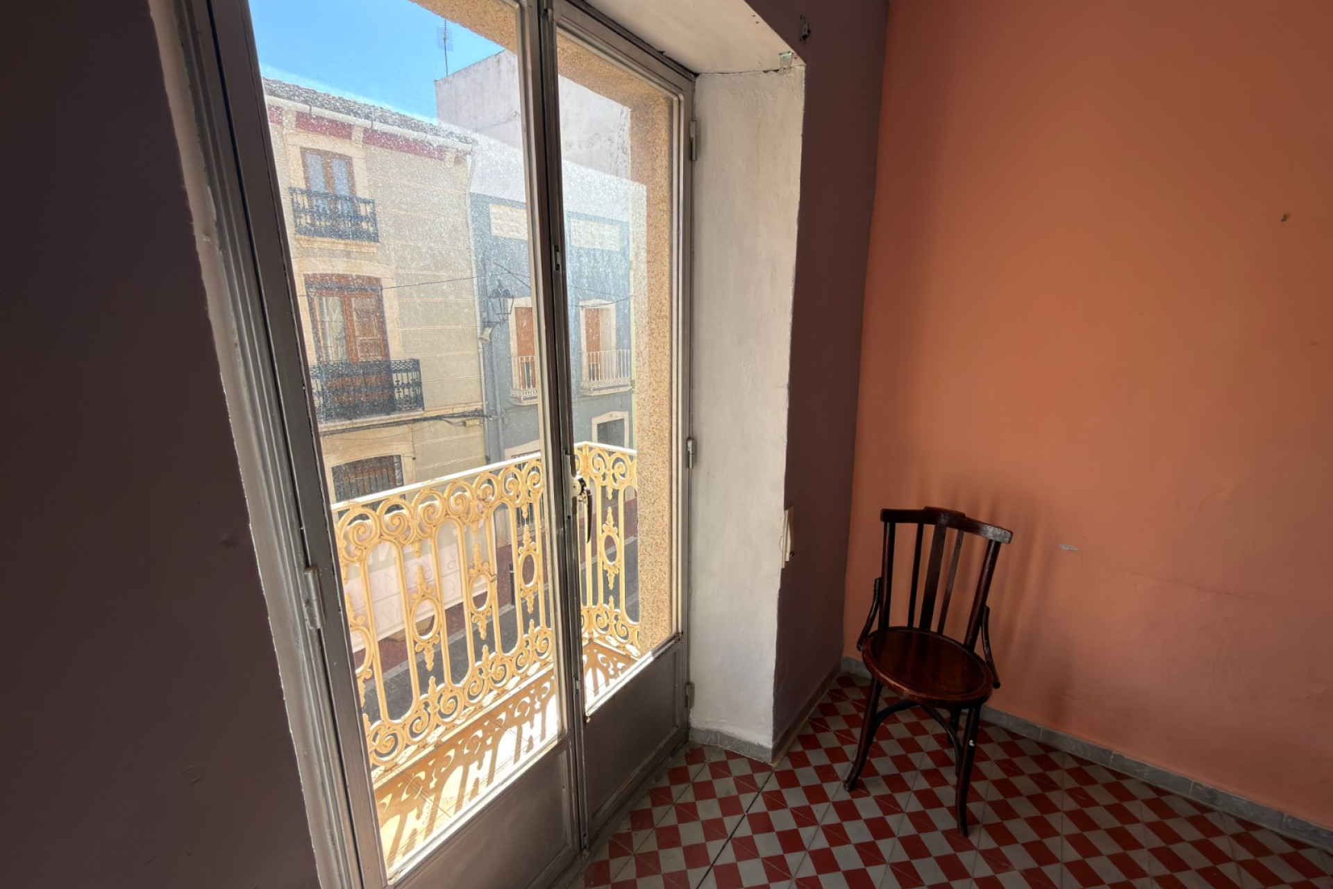 Resale - Casa de Pueblo - Vergel