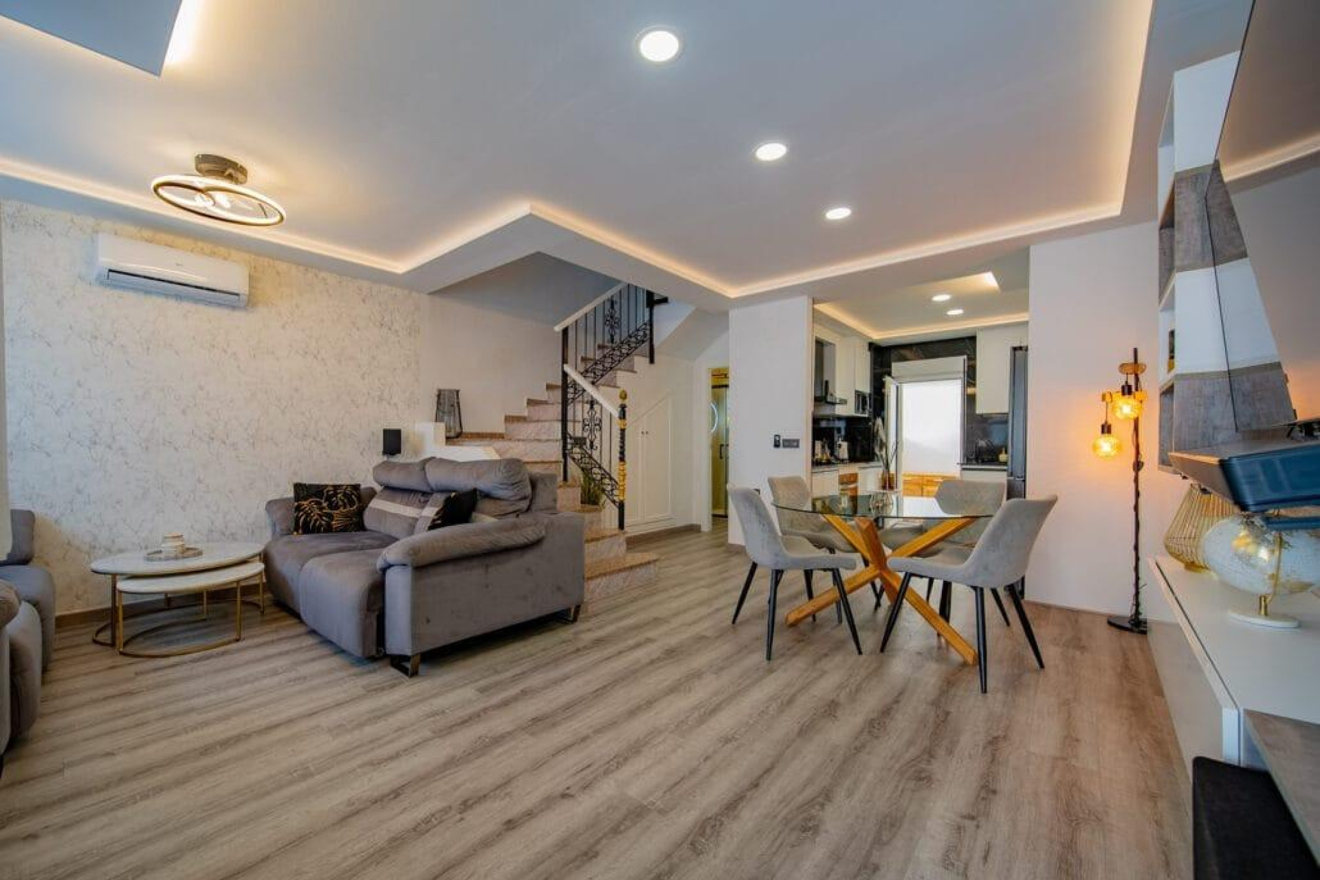 Resale - Casa Tipo Dúplex - Orihuela Costa - PAU 26