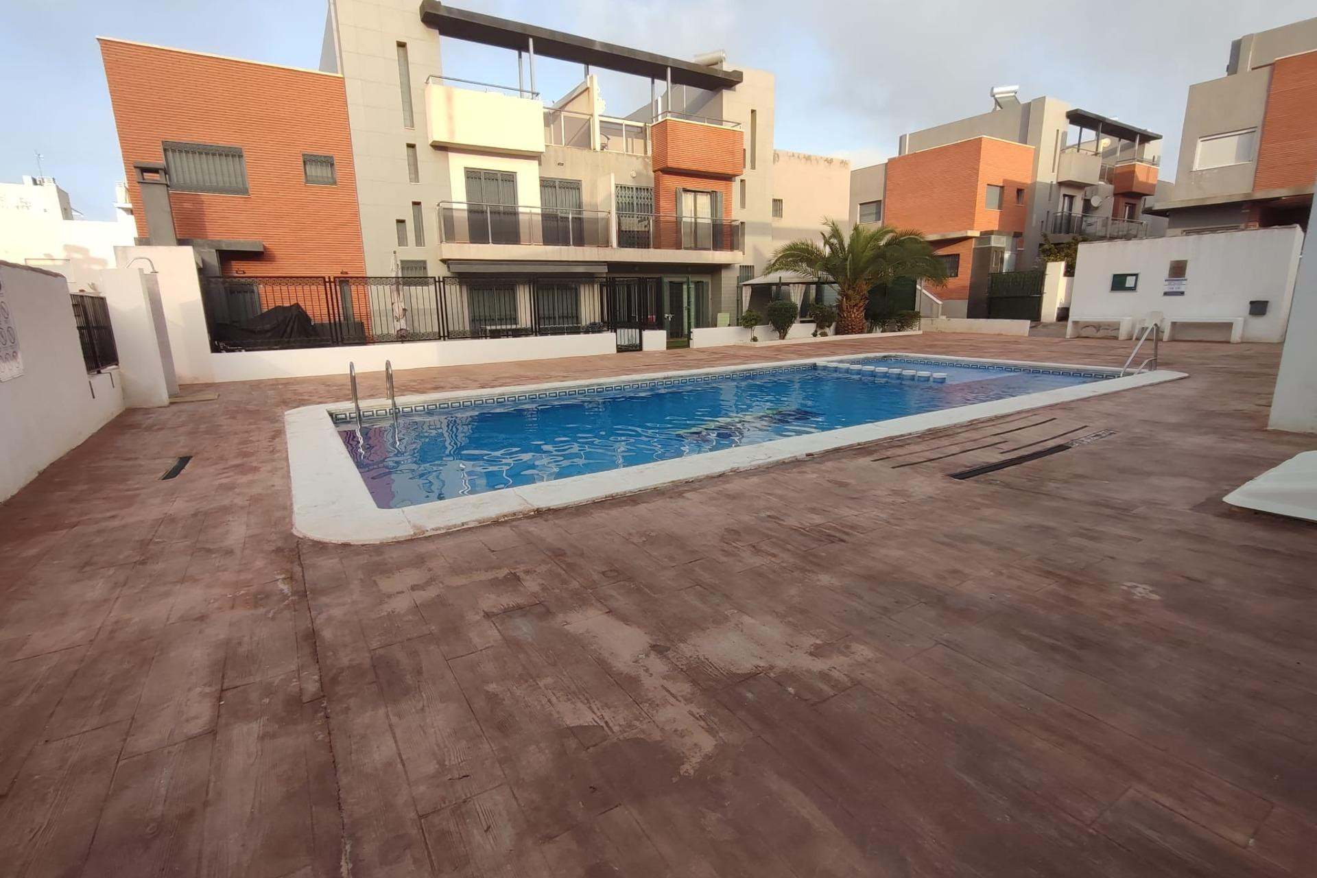 Resale - Casa Tipo Dúplex - Torrevieja - Aguas Nuevas