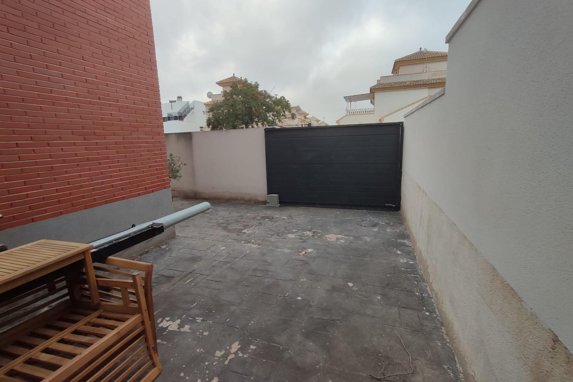 Resale - Casa Tipo Dúplex - Torrevieja - Aguas Nuevas