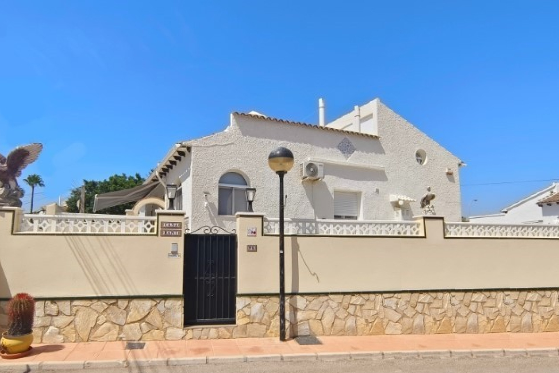 Resale - Chalet Independiente - San Miguel de Salinas