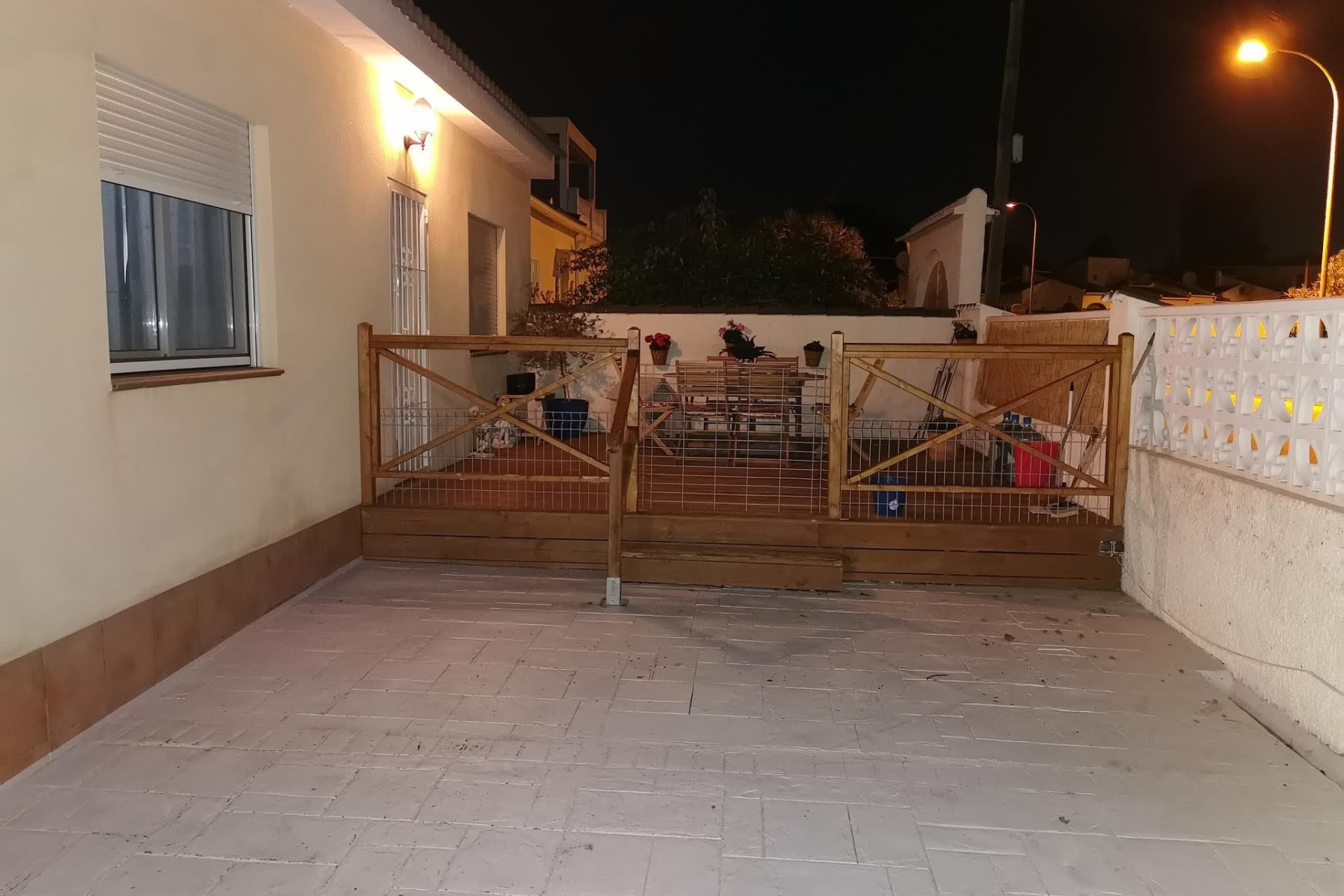 Resale - Chalet Independiente - Torrevieja - Avenida Abanto