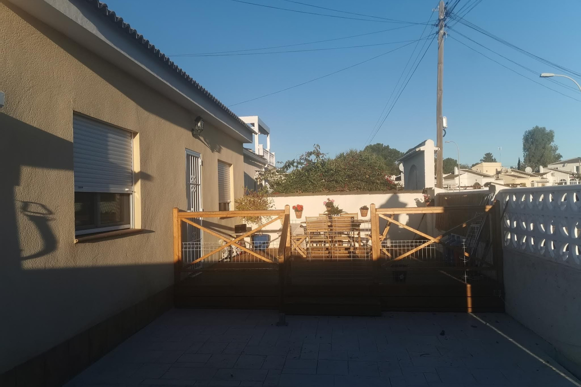 Resale - Chalet Independiente - Torrevieja - Avenida Abanto