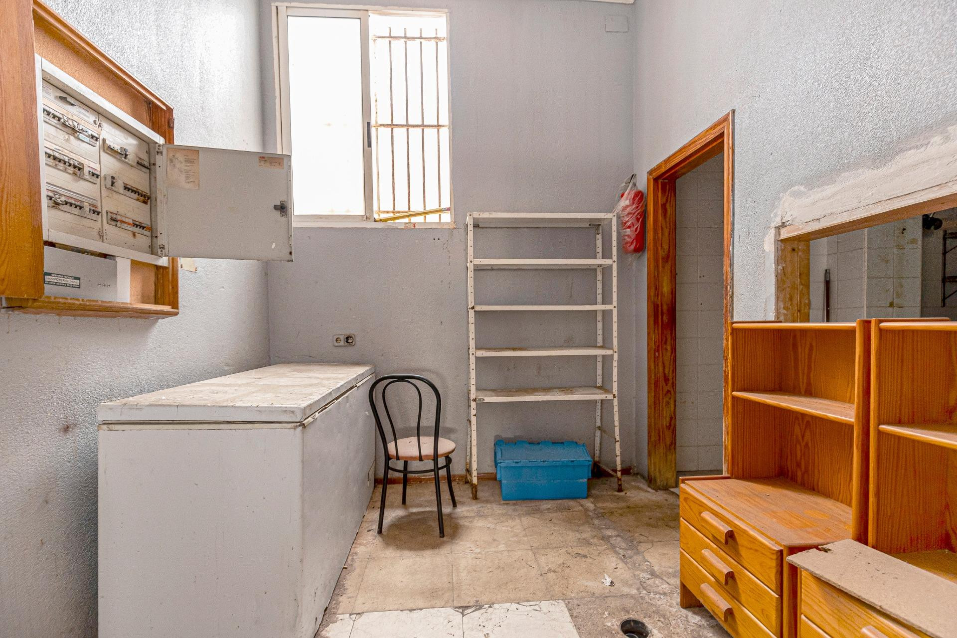 Resale - Commercial for sale - Torrevieja - Playa del cura