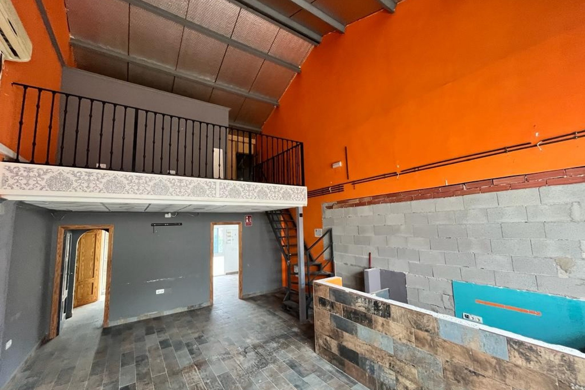 Resale - Commercial Unit - Algorfa - La Finca Golf Resort