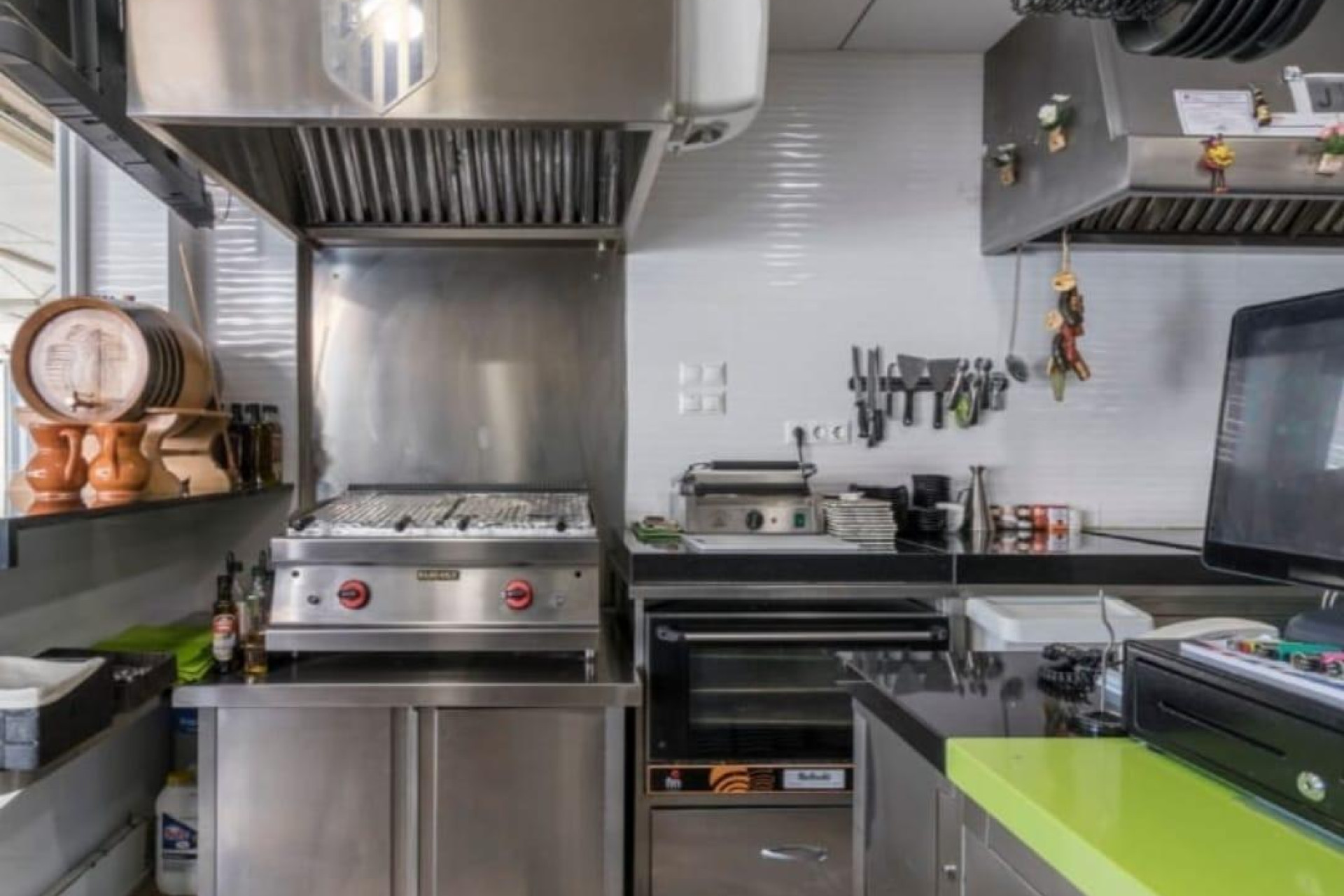 Resale - Commercial Unit - Alicante - Playa de San Juan