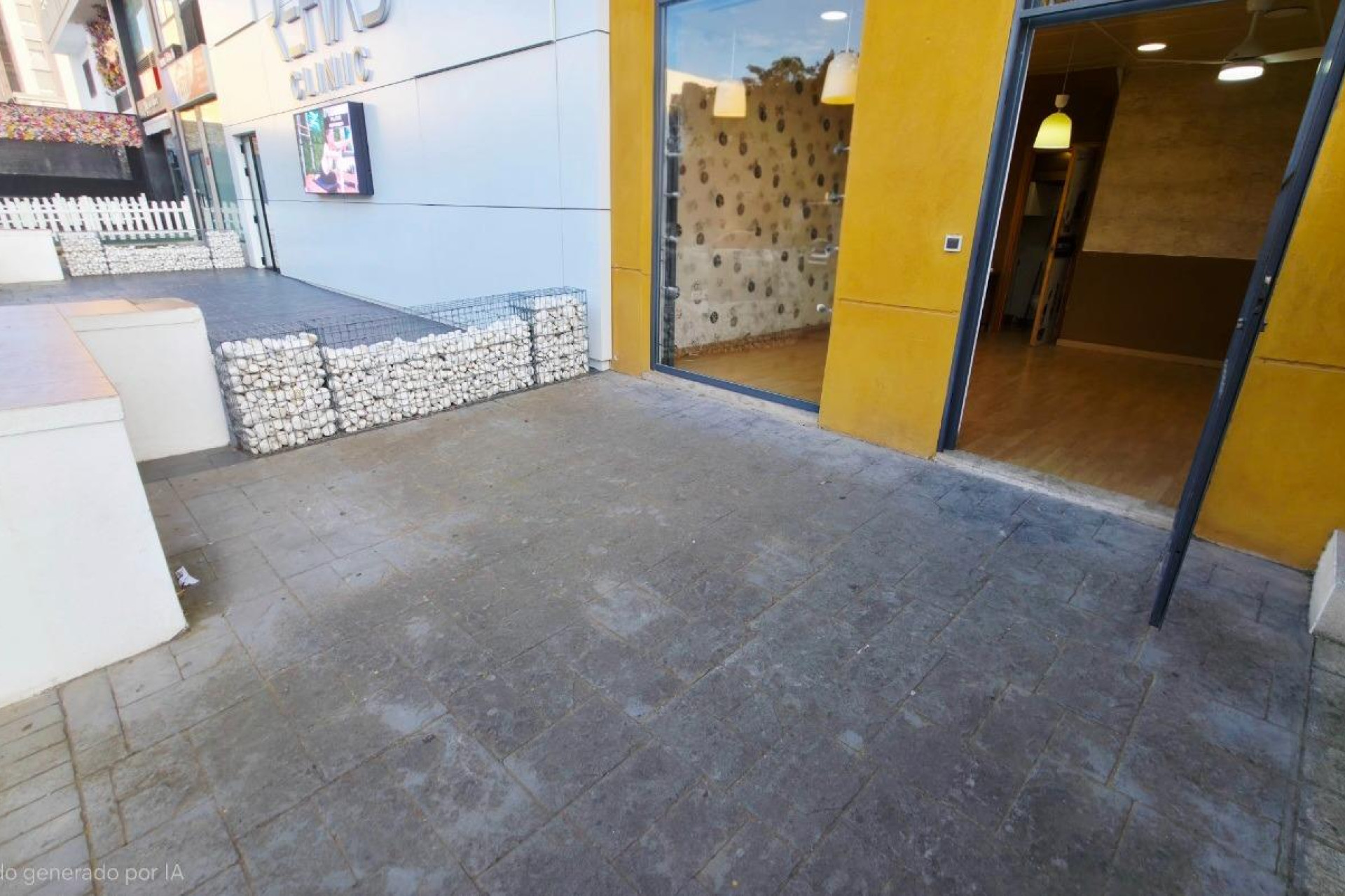 Resale - Commercial Unit - Alicante - Playa de San Juan